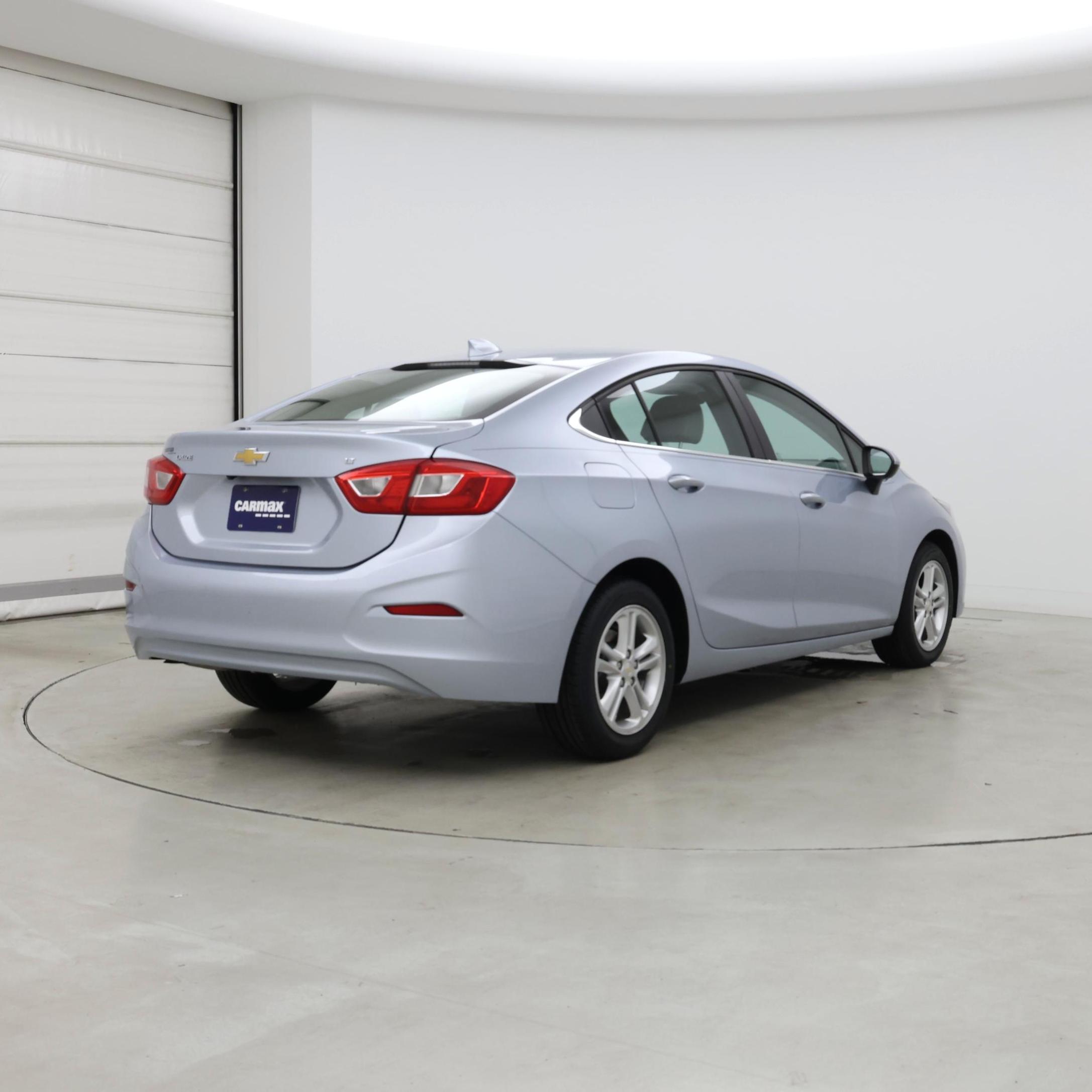 Thumbnail: 2017 Chevrolet Cruze - 8