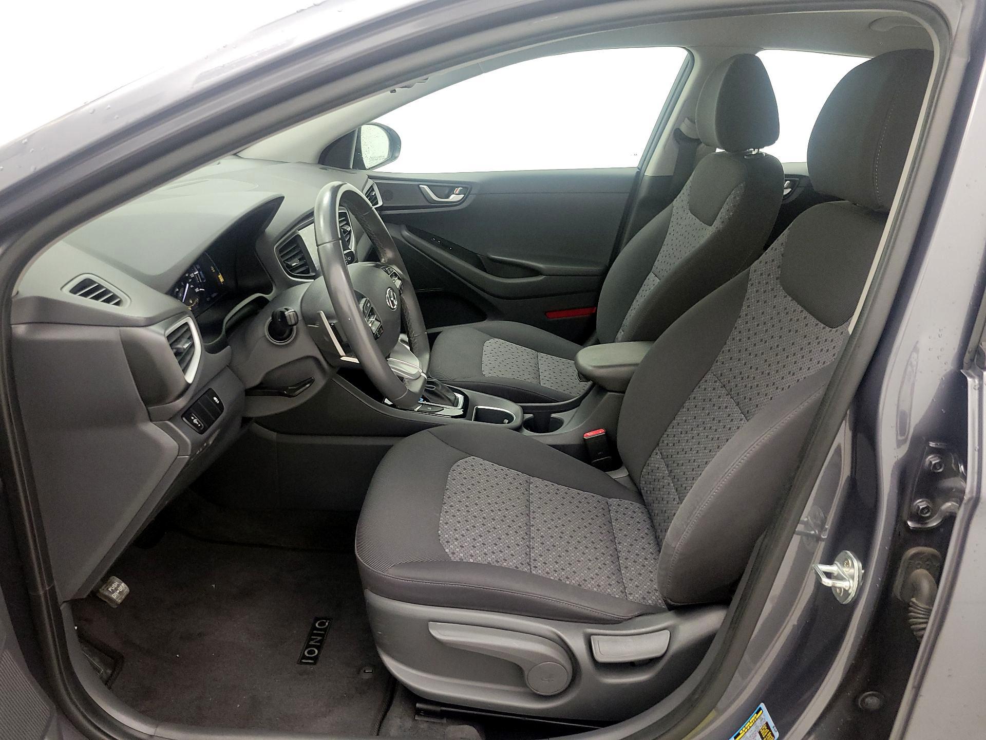 Thumbnail: 2019 Hyundai Ioniq - 11