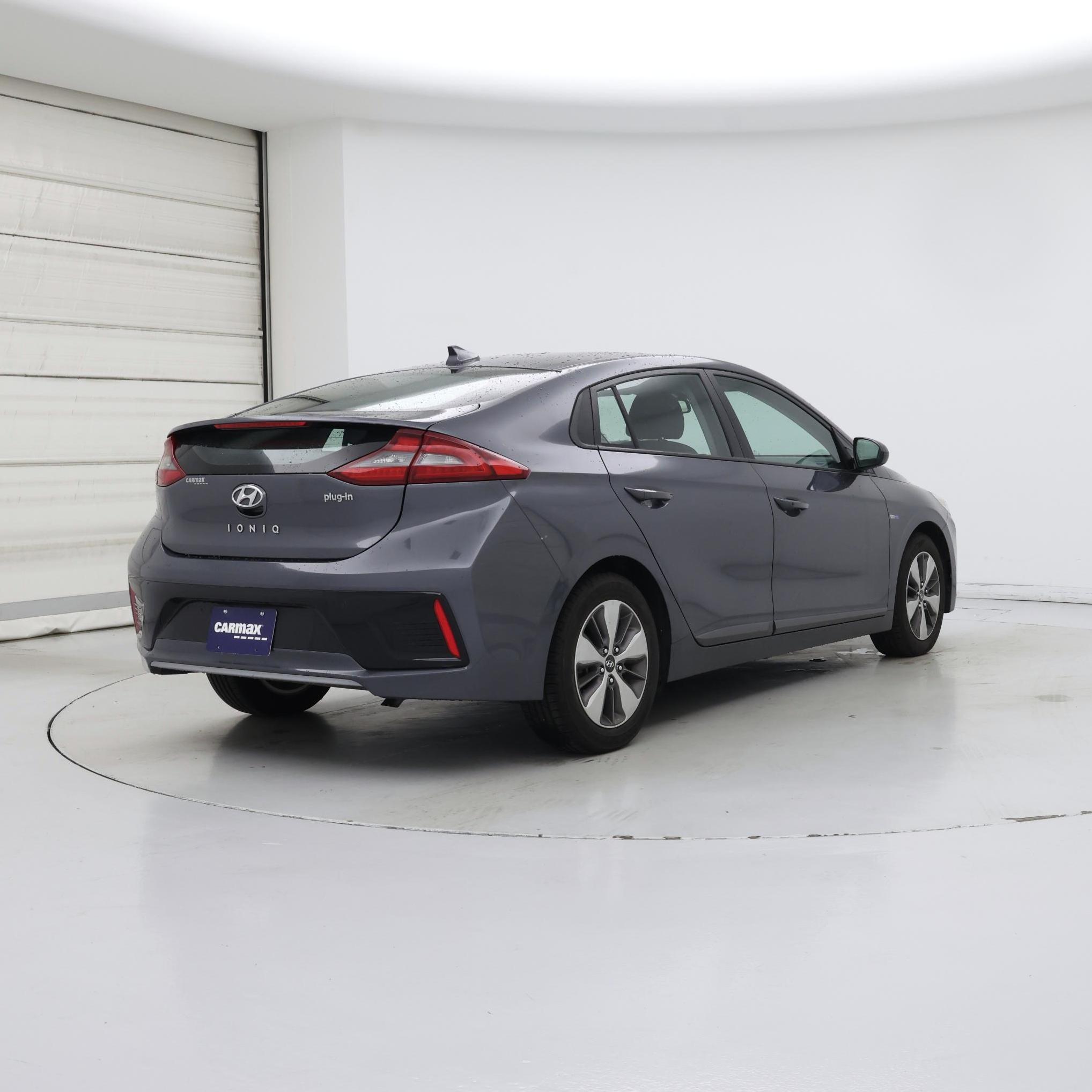 Thumbnail: 2019 Hyundai Ioniq - 8