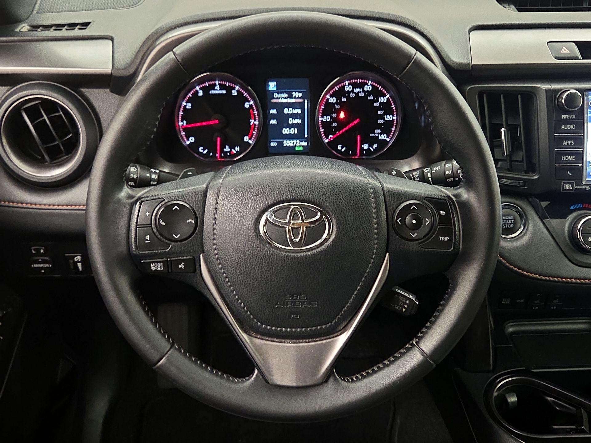 Thumbnail: 2016 Toyota RAV4 - 10