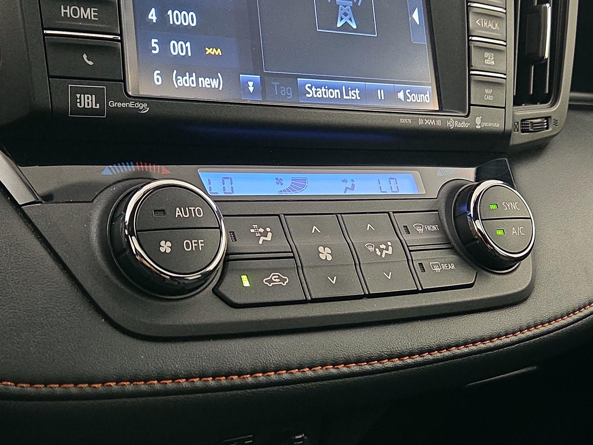 Thumbnail: 2016 Toyota RAV4 - 17