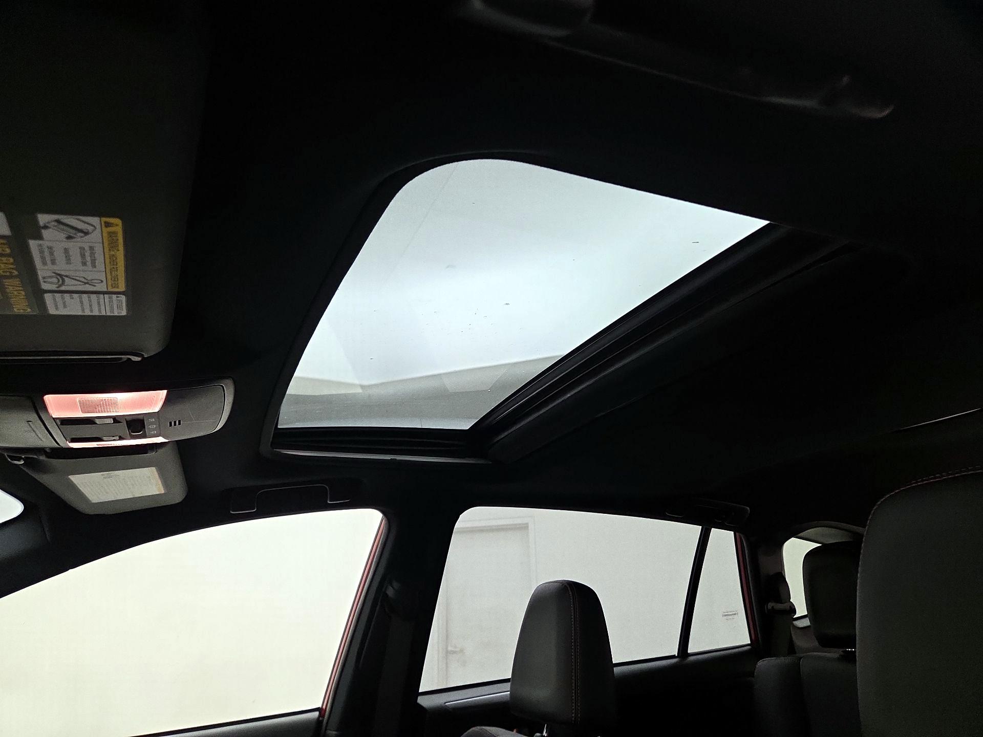 Thumbnail: 2016 Toyota RAV4 - 20