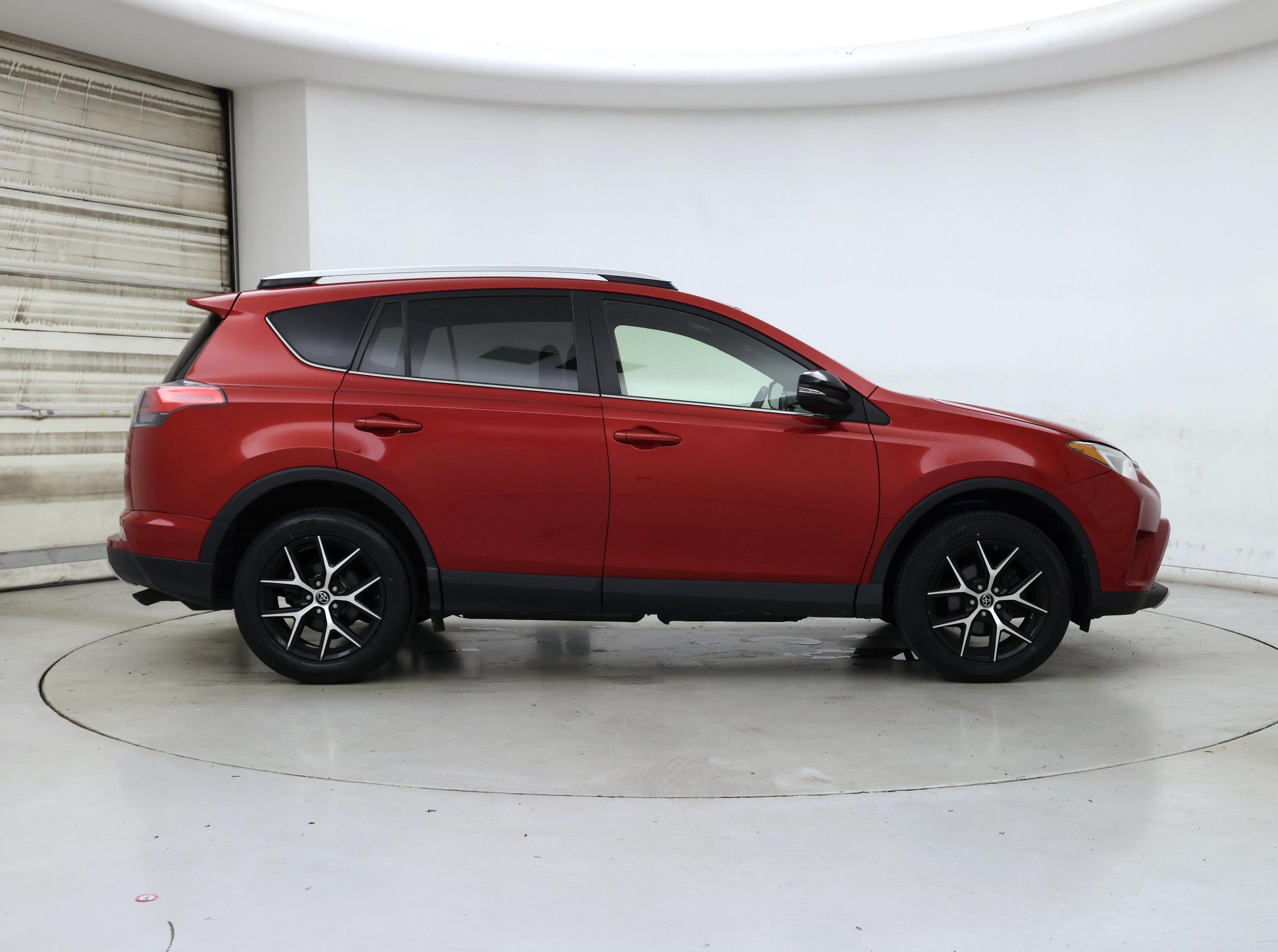 Thumbnail: 2016 Toyota RAV4 - 7