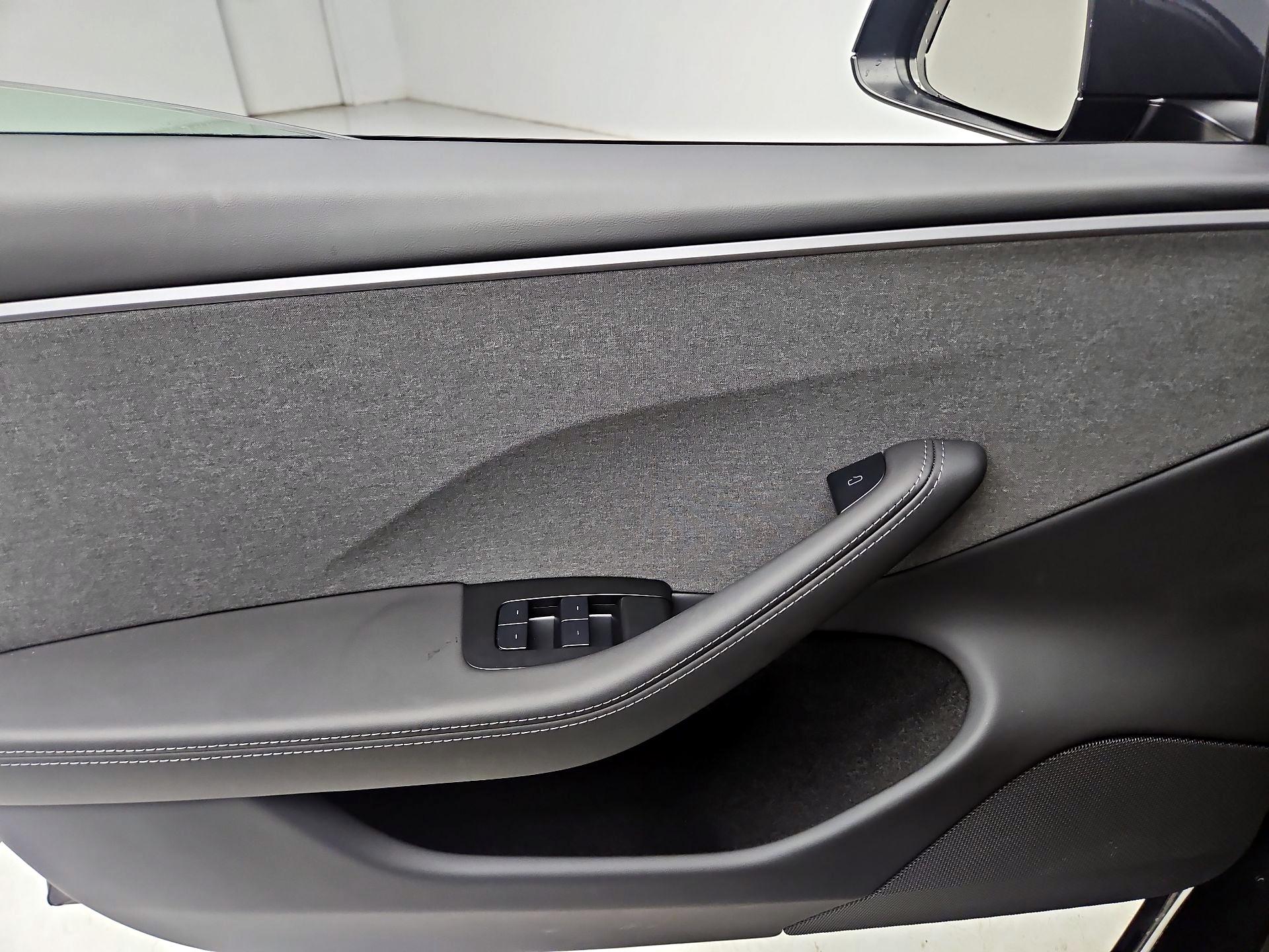 Thumbnail: 2026 Tesla Model 3 - 12