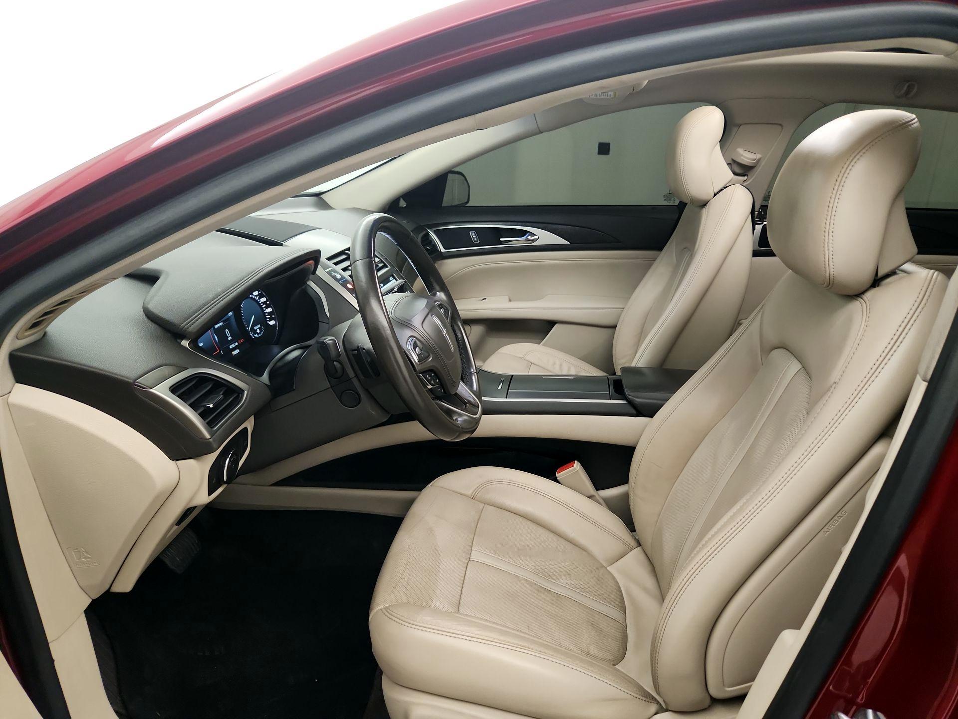 Thumbnail: 2017 Lincoln MKZ - 11