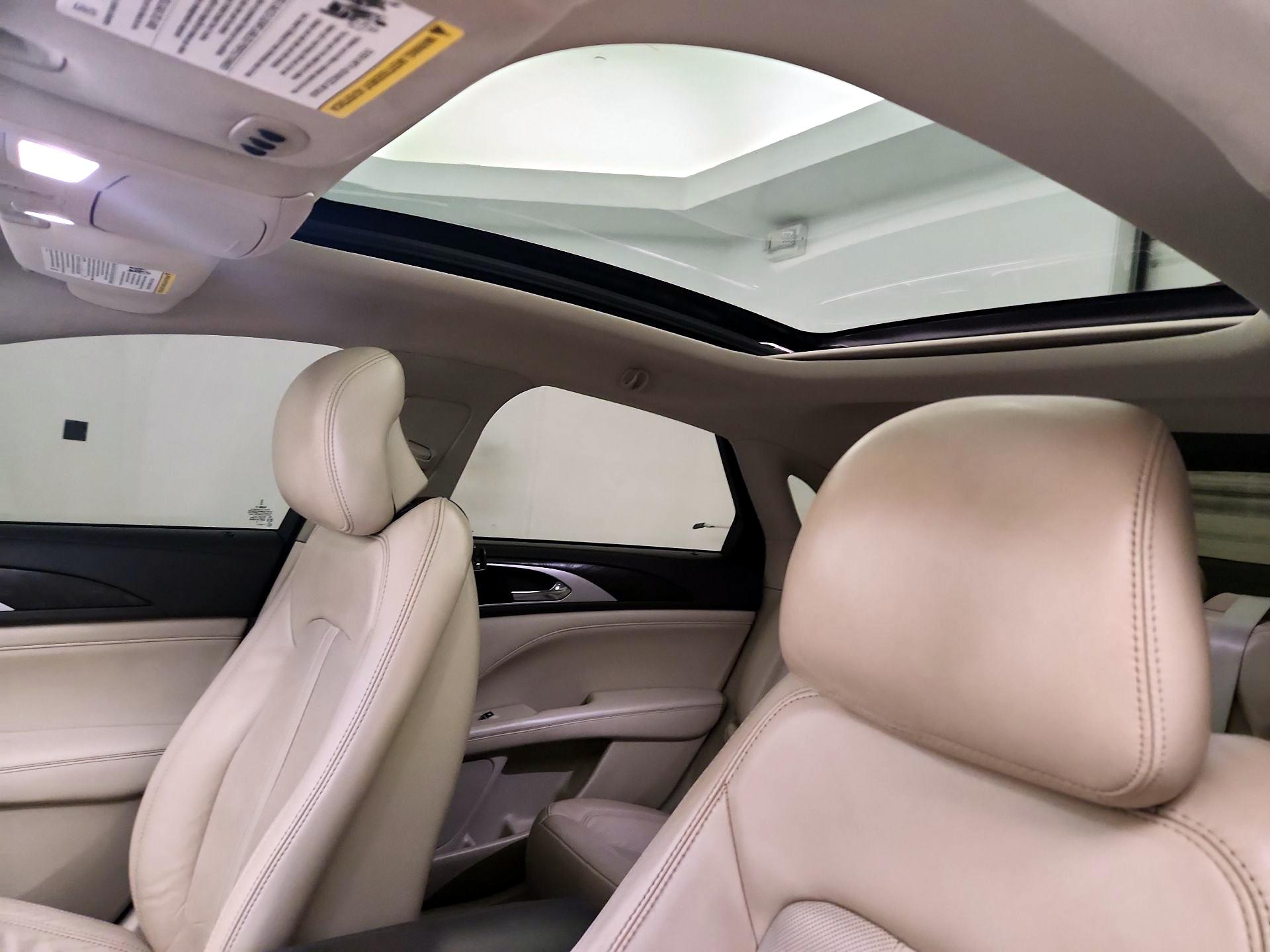Thumbnail: 2017 Lincoln MKZ - 18