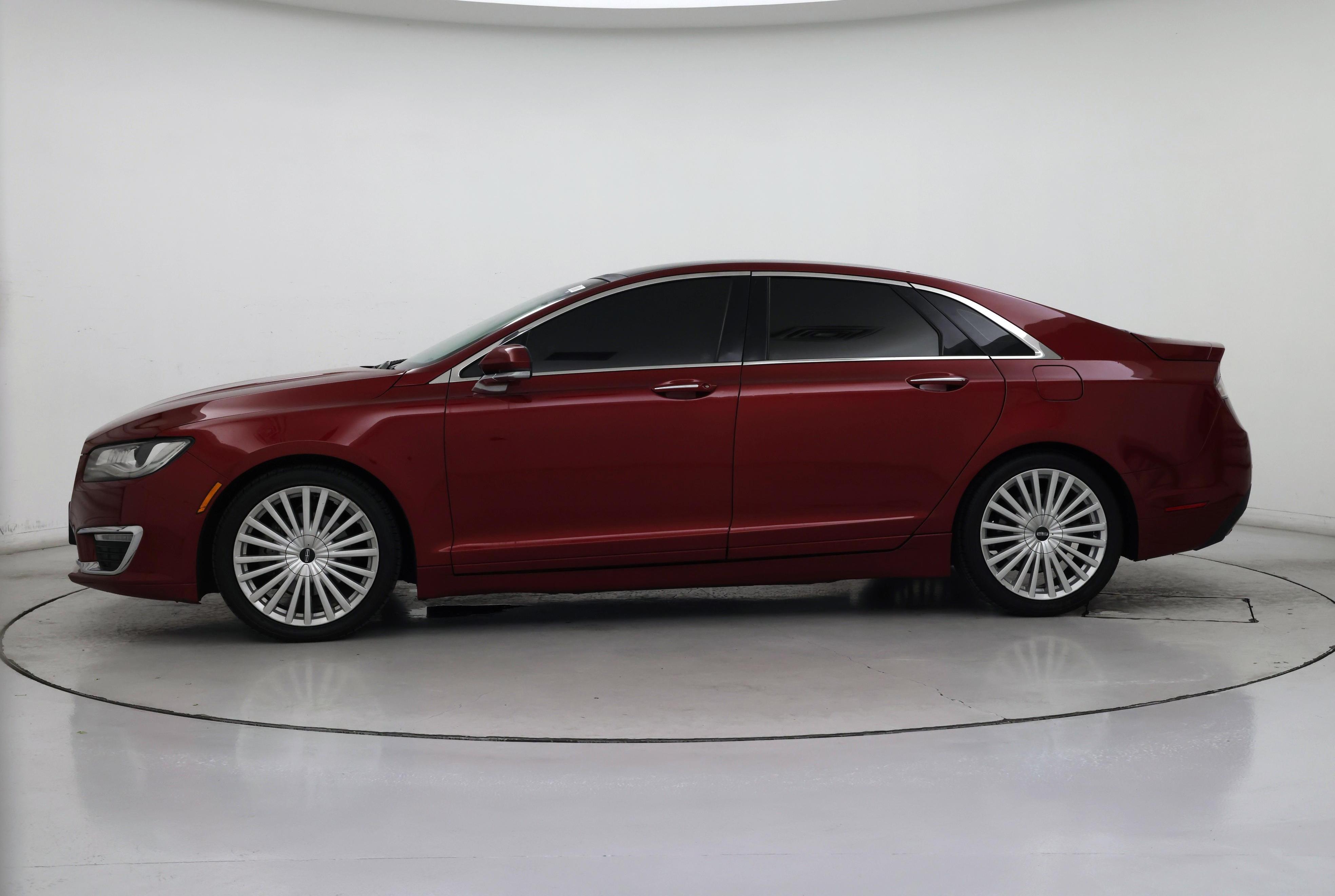 Thumbnail: 2017 Lincoln MKZ - 3