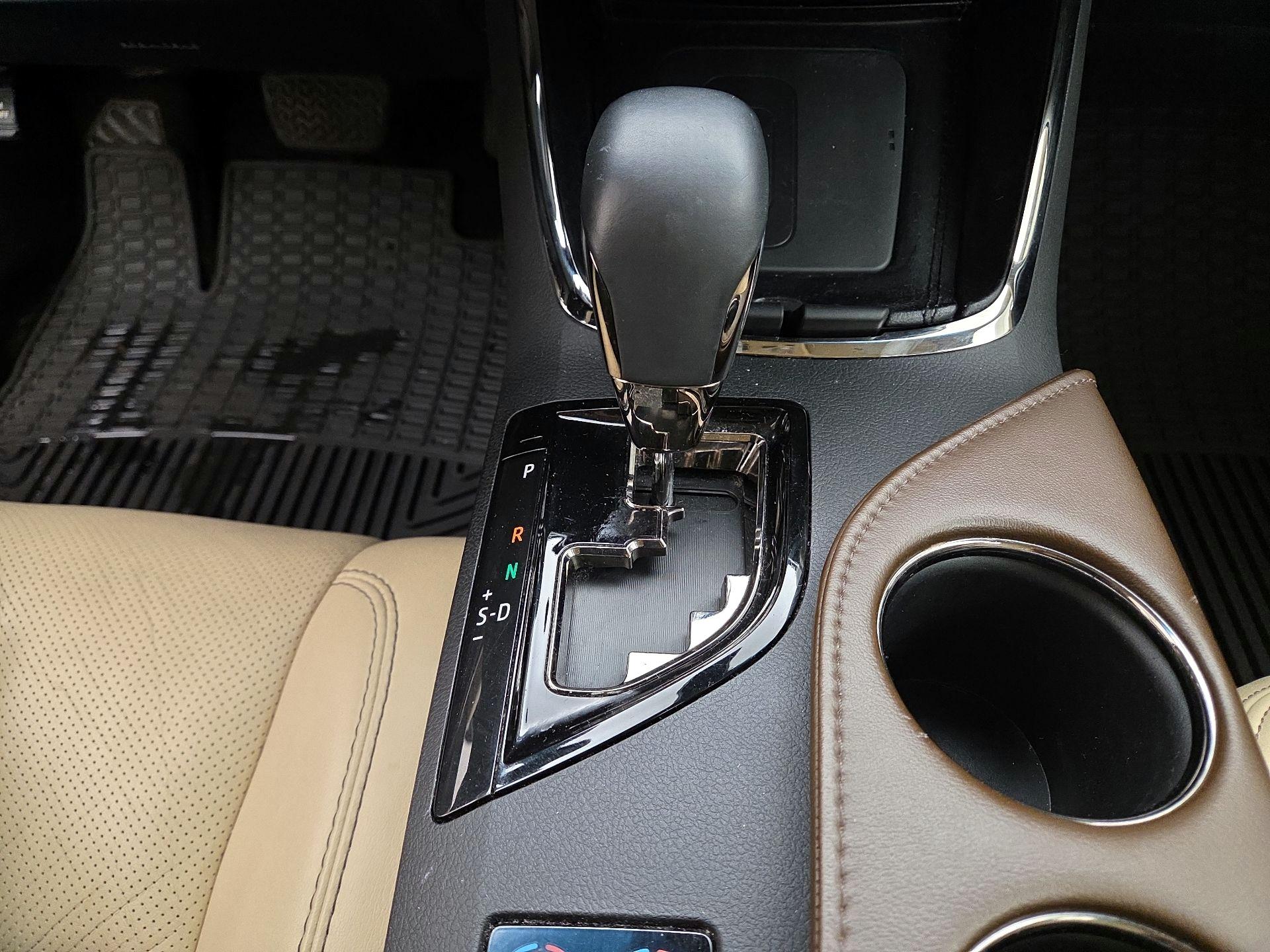 Thumbnail: 2016 Toyota Avalon - 17