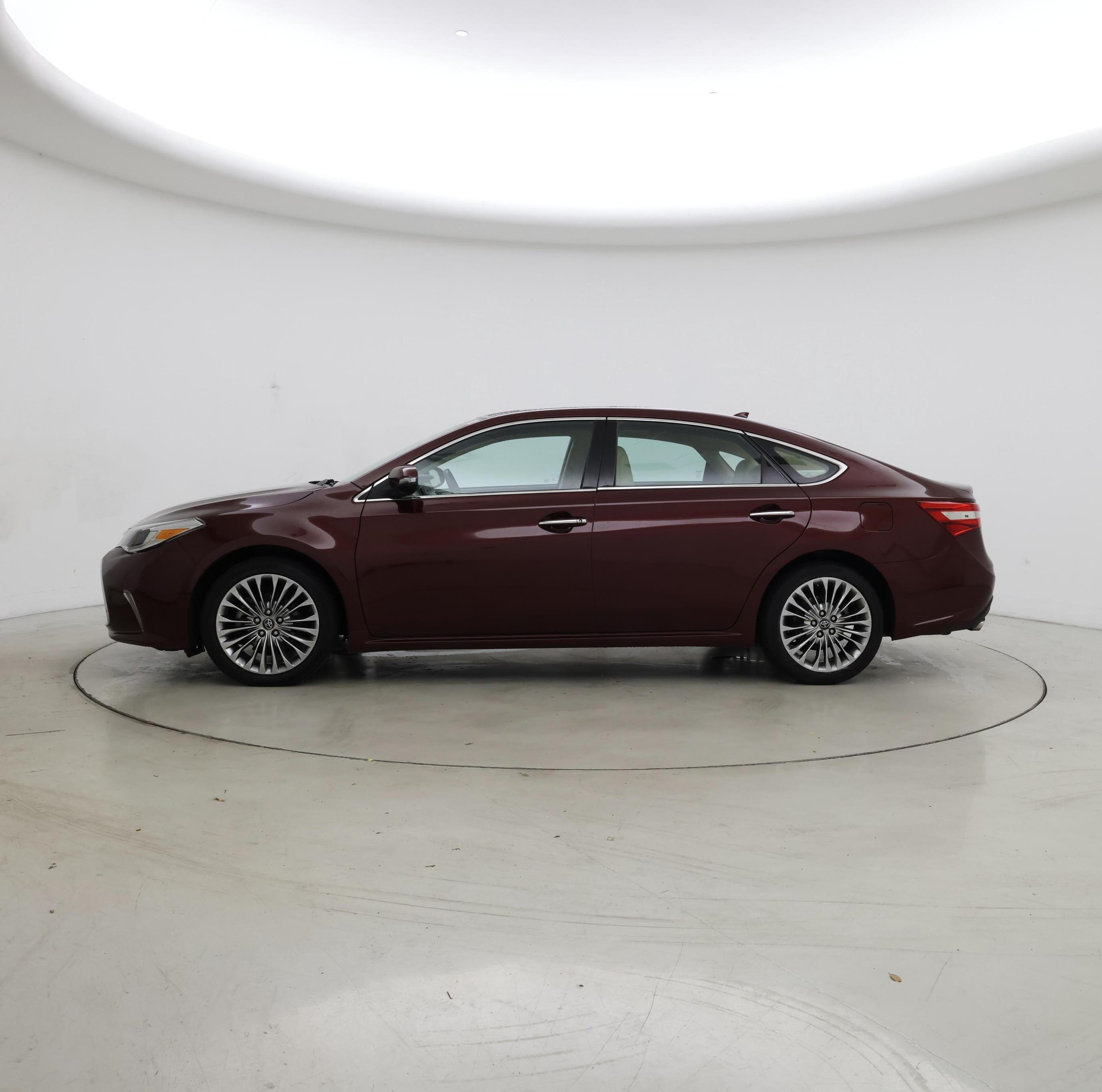 Thumbnail: 2016 Toyota Avalon - 3
