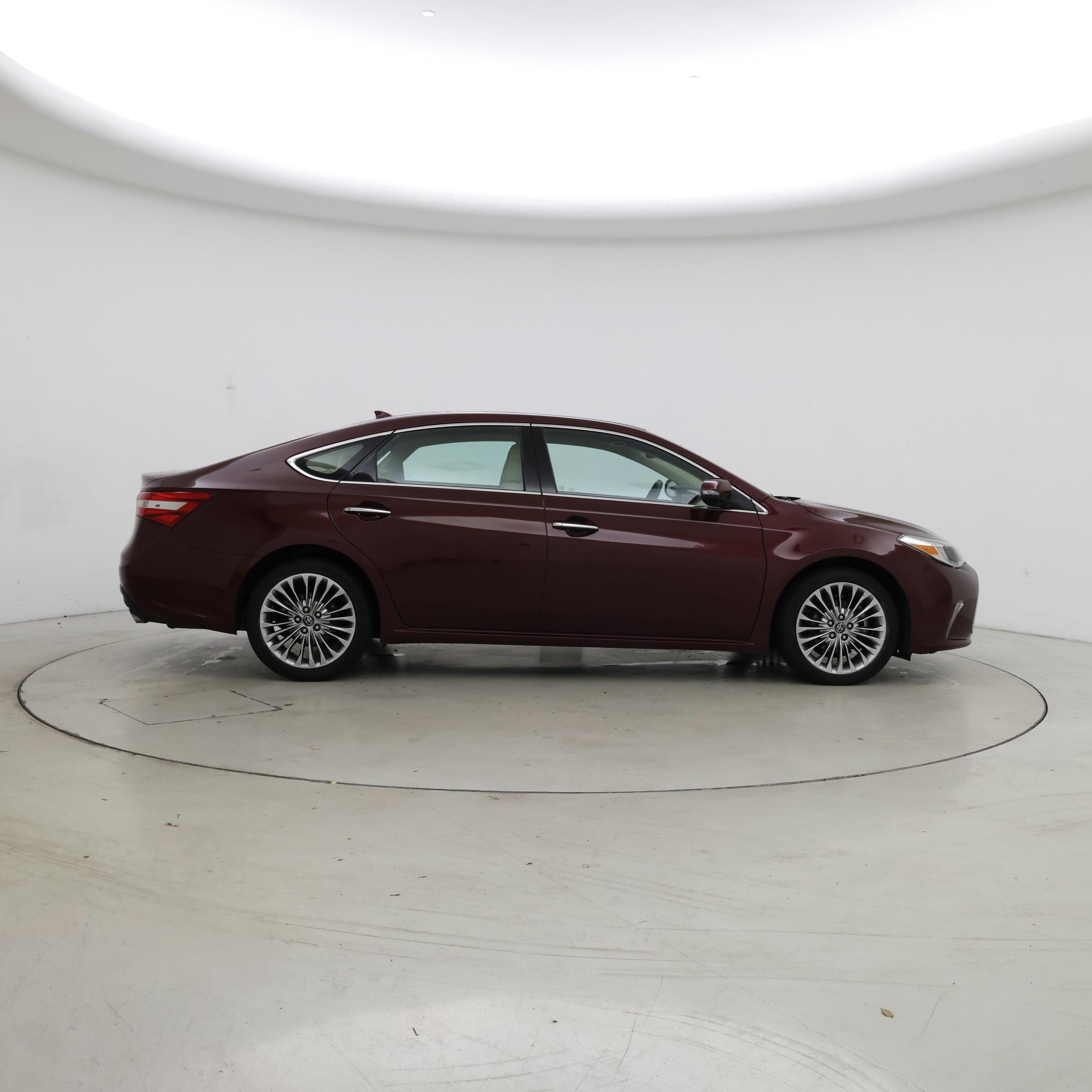 Thumbnail: 2016 Toyota Avalon - 7
