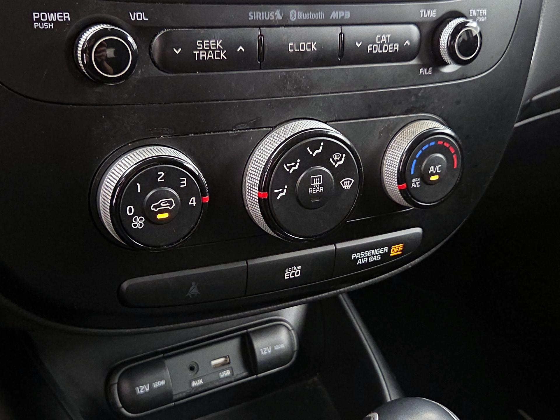 Thumbnail: 2016 Kia Soul - 16