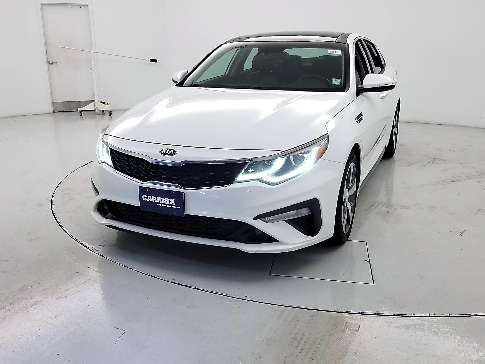 Thumbnail: 2020 Kia Optima - 3