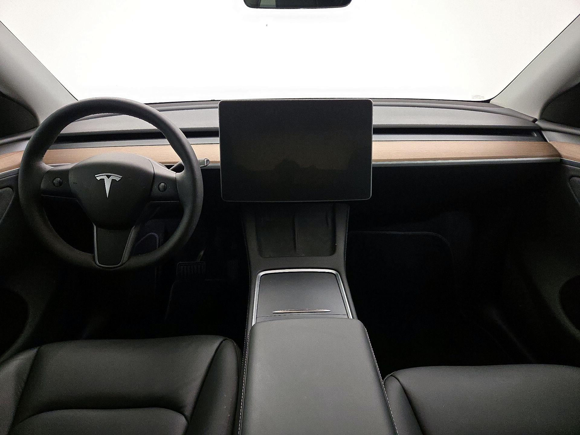 Thumbnail: 2024 Tesla Model Y - 9