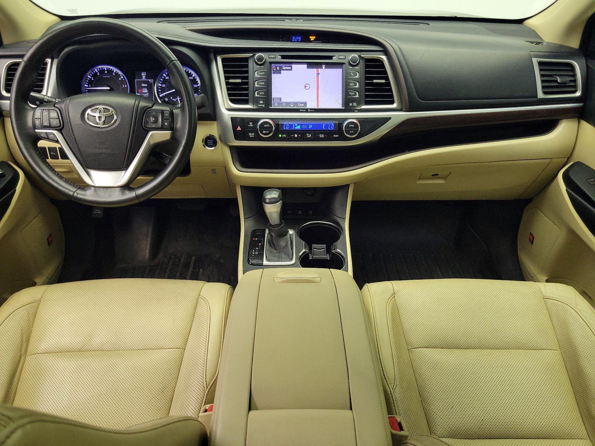Thumbnail: 2015 Toyota Highlander - 9