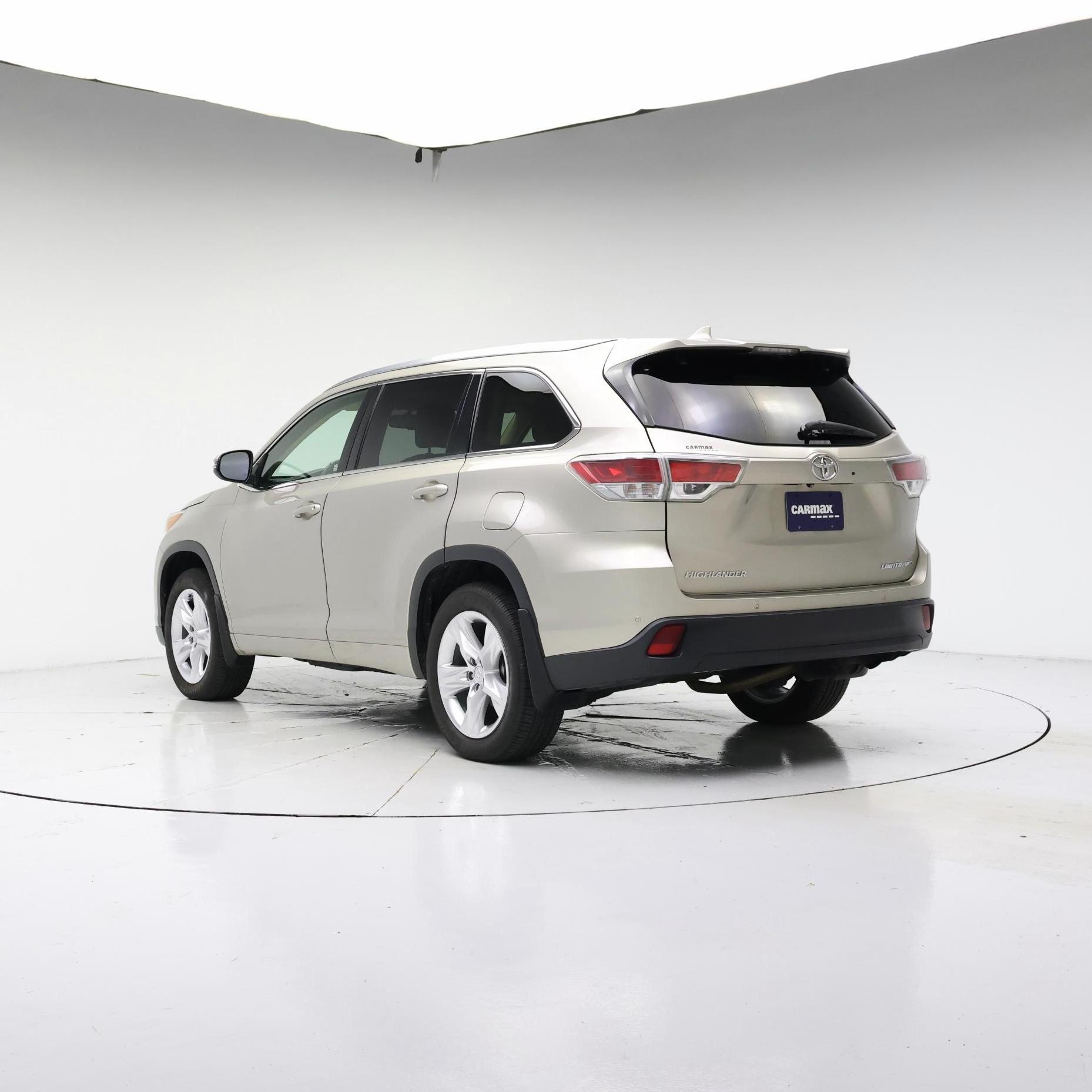 Thumbnail: 2015 Toyota Highlander - 2