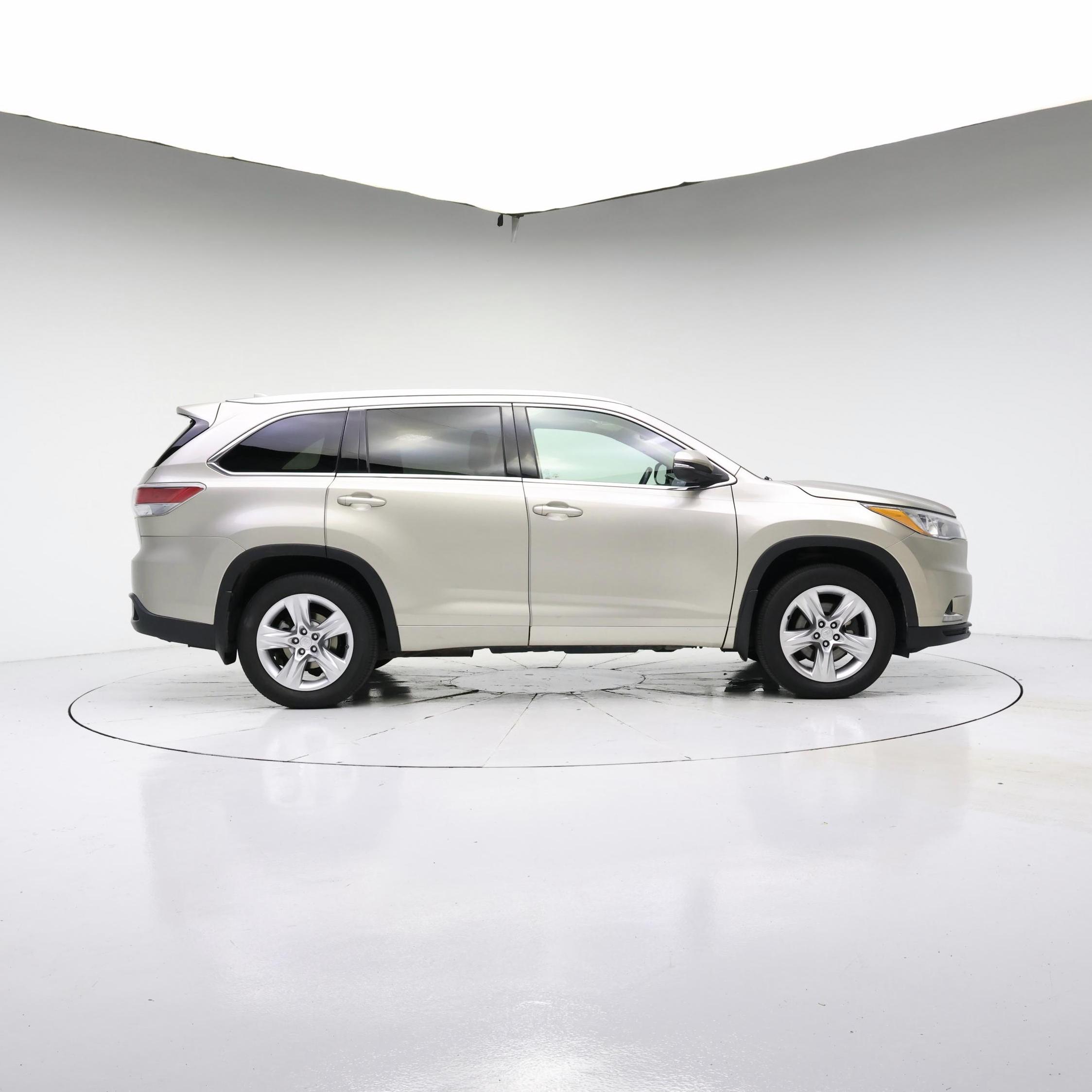 Thumbnail: 2015 Toyota Highlander - 7