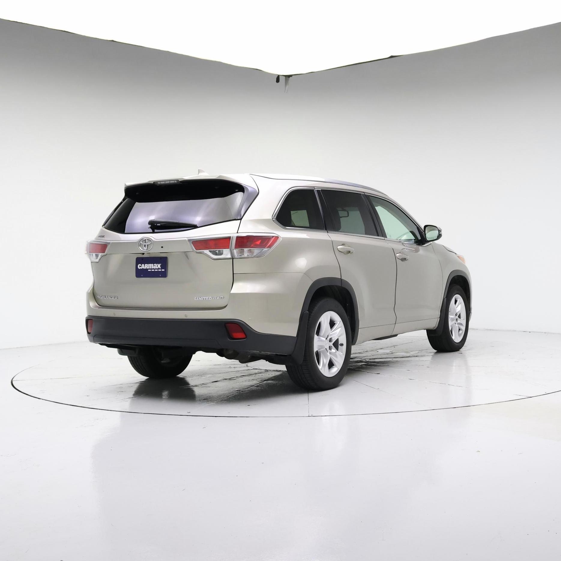 Thumbnail: 2015 Toyota Highlander - 8