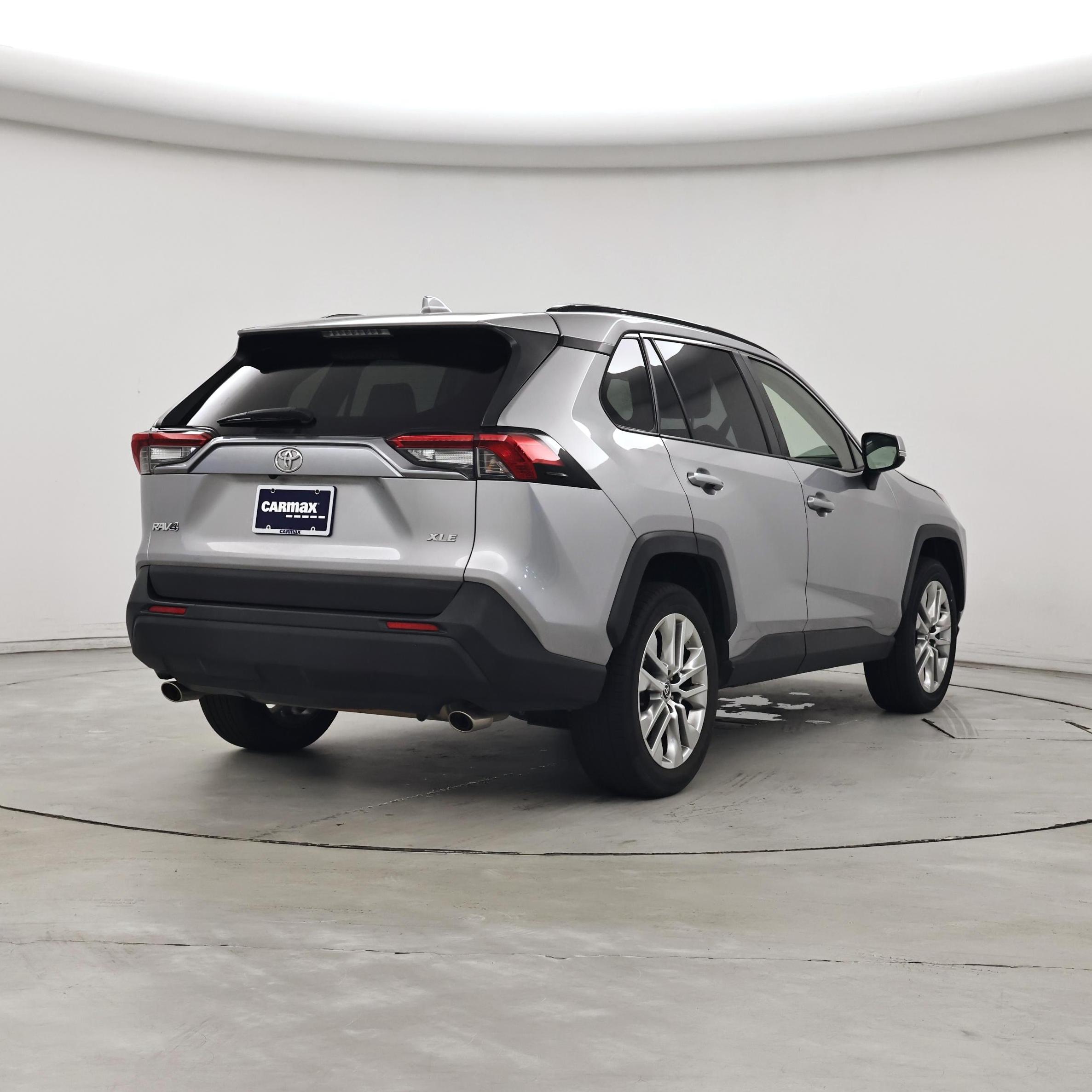 Thumbnail: 2020 Toyota RAV4 - 8