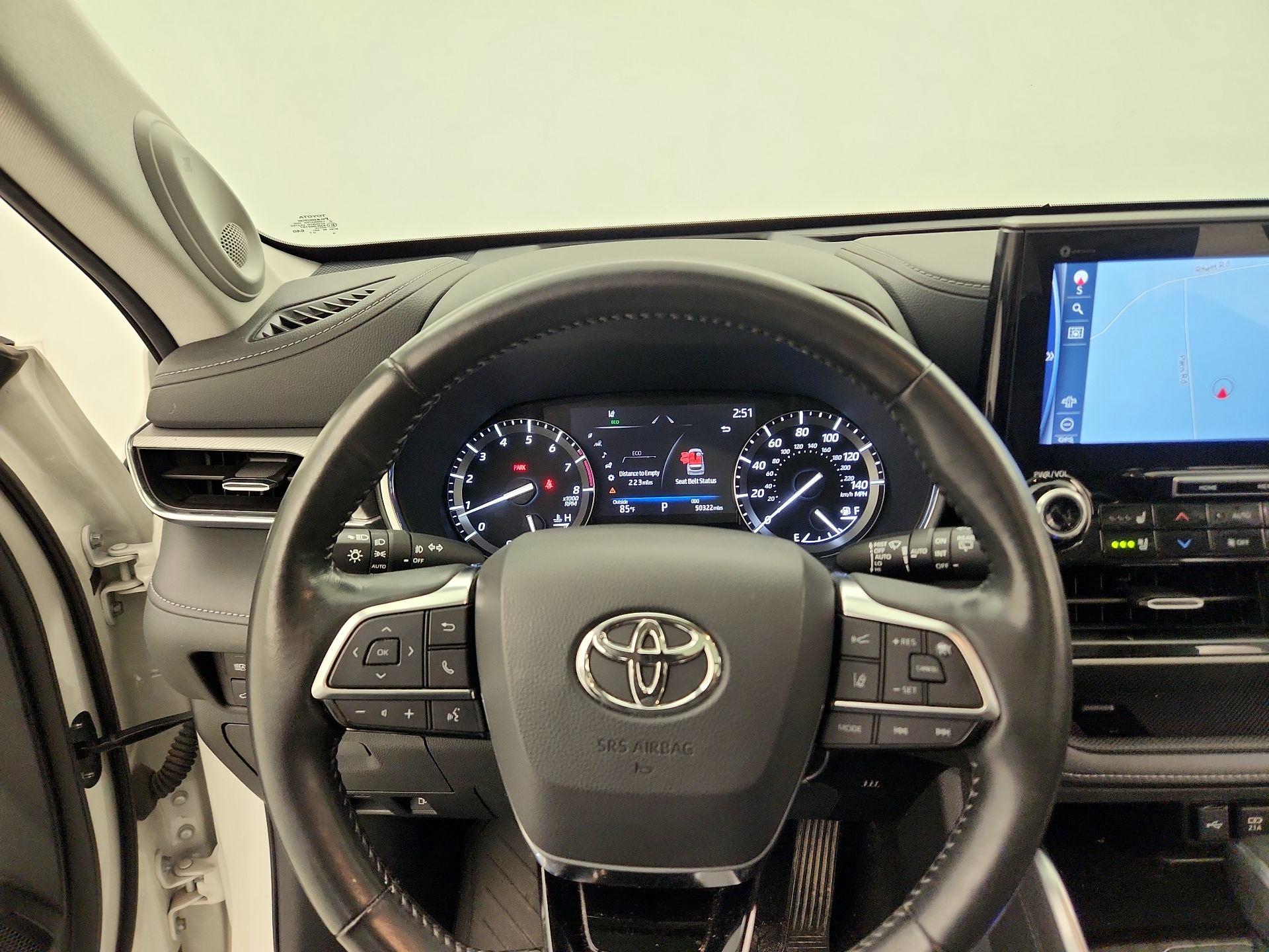 Thumbnail: 2020 Toyota Highlander - 10