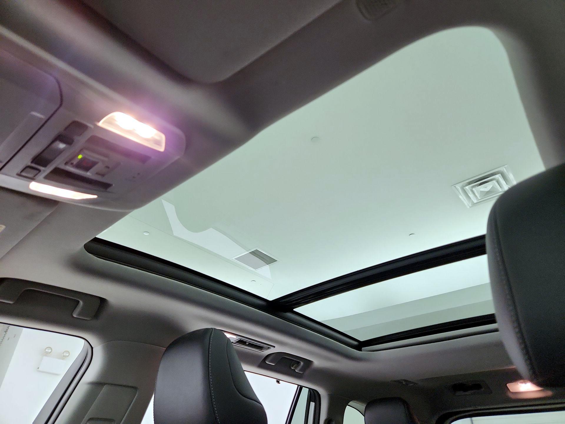 Thumbnail: 2020 Toyota Highlander - 20