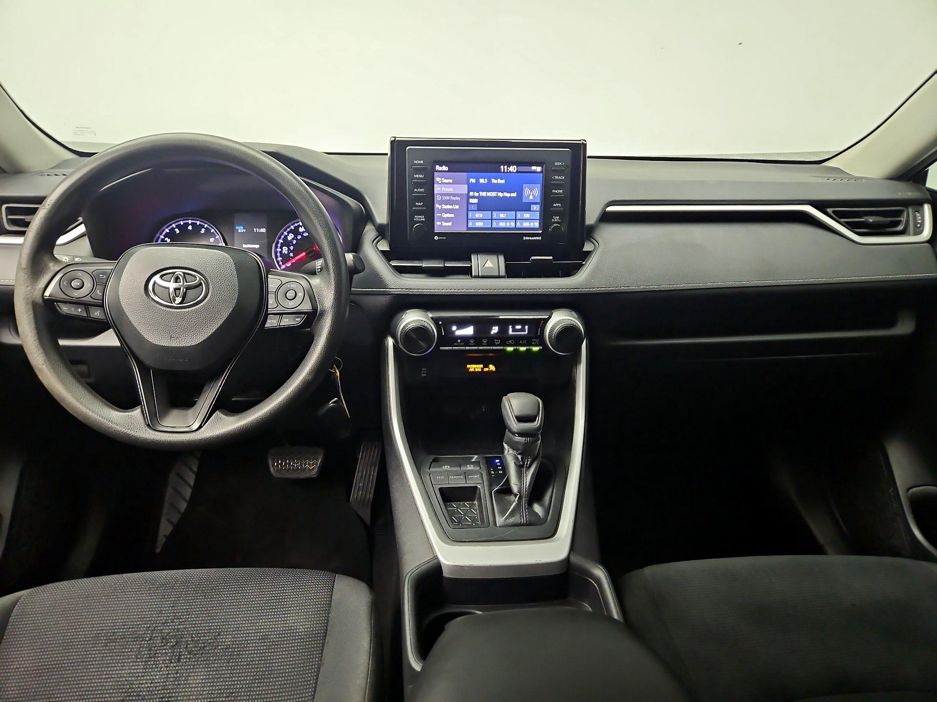 Thumbnail: 2020 Toyota RAV4 - 9