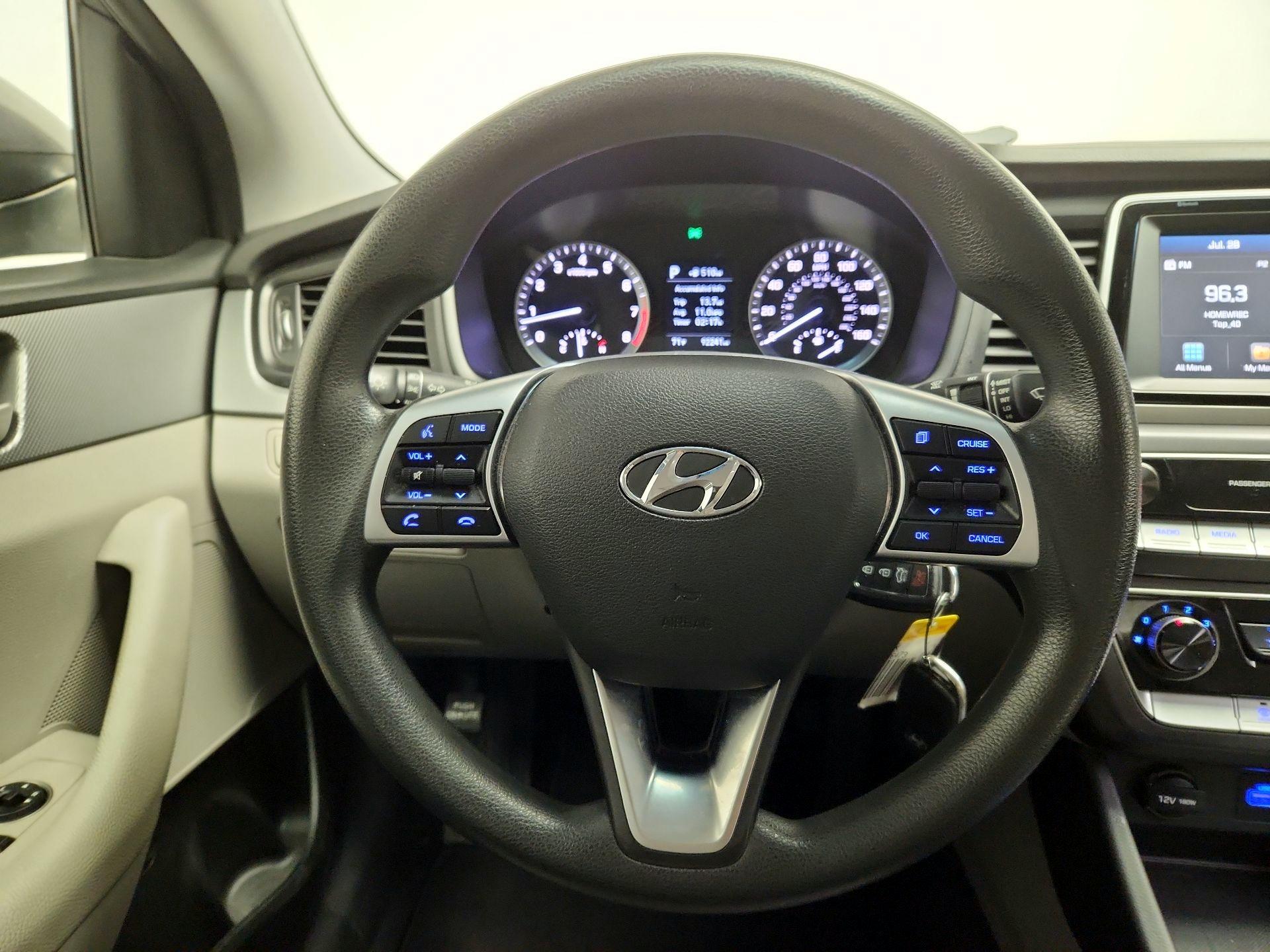 Thumbnail: 2018 Hyundai Sonata - 10