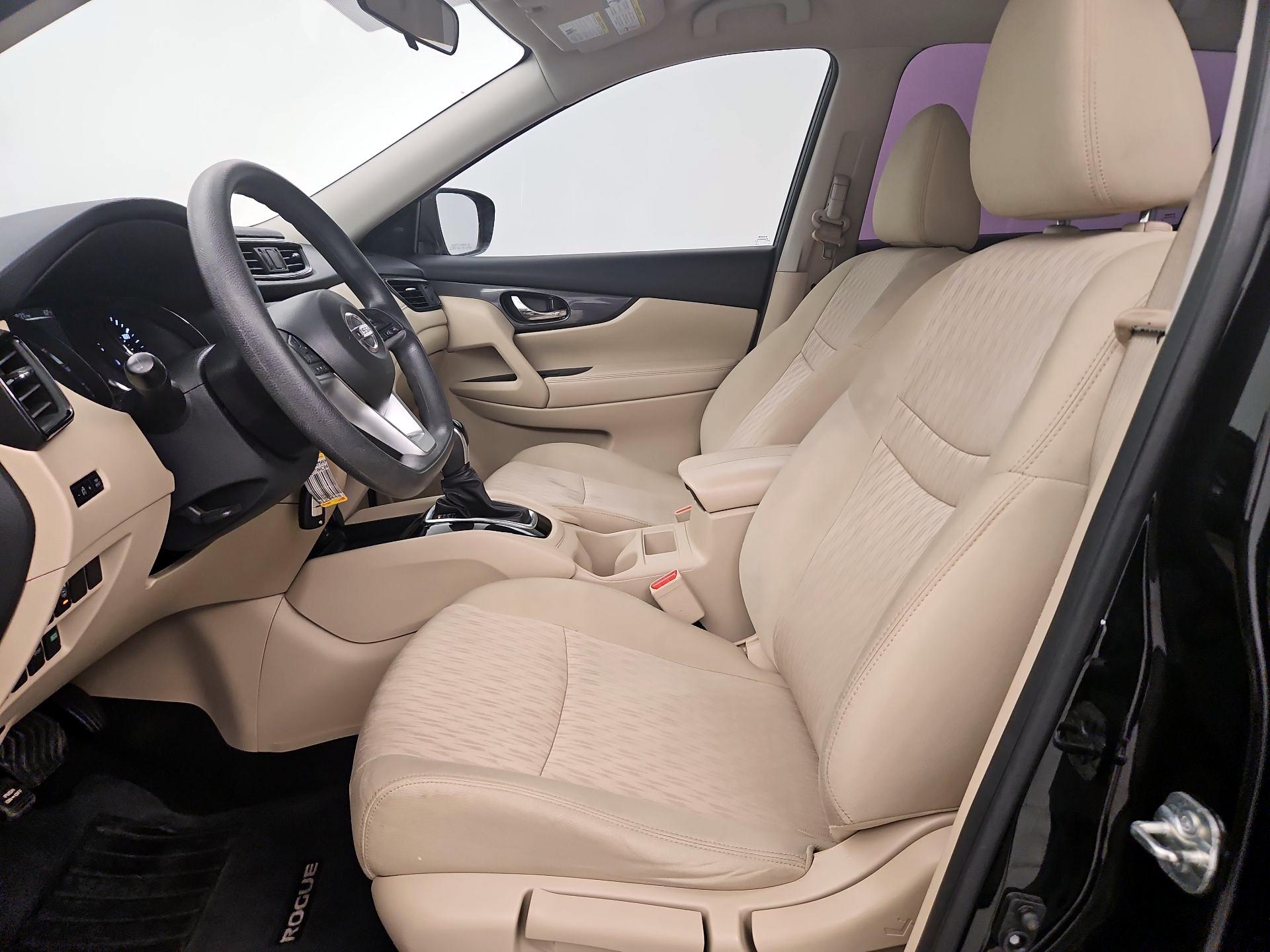 Thumbnail: 2017 Nissan Rogue - 11