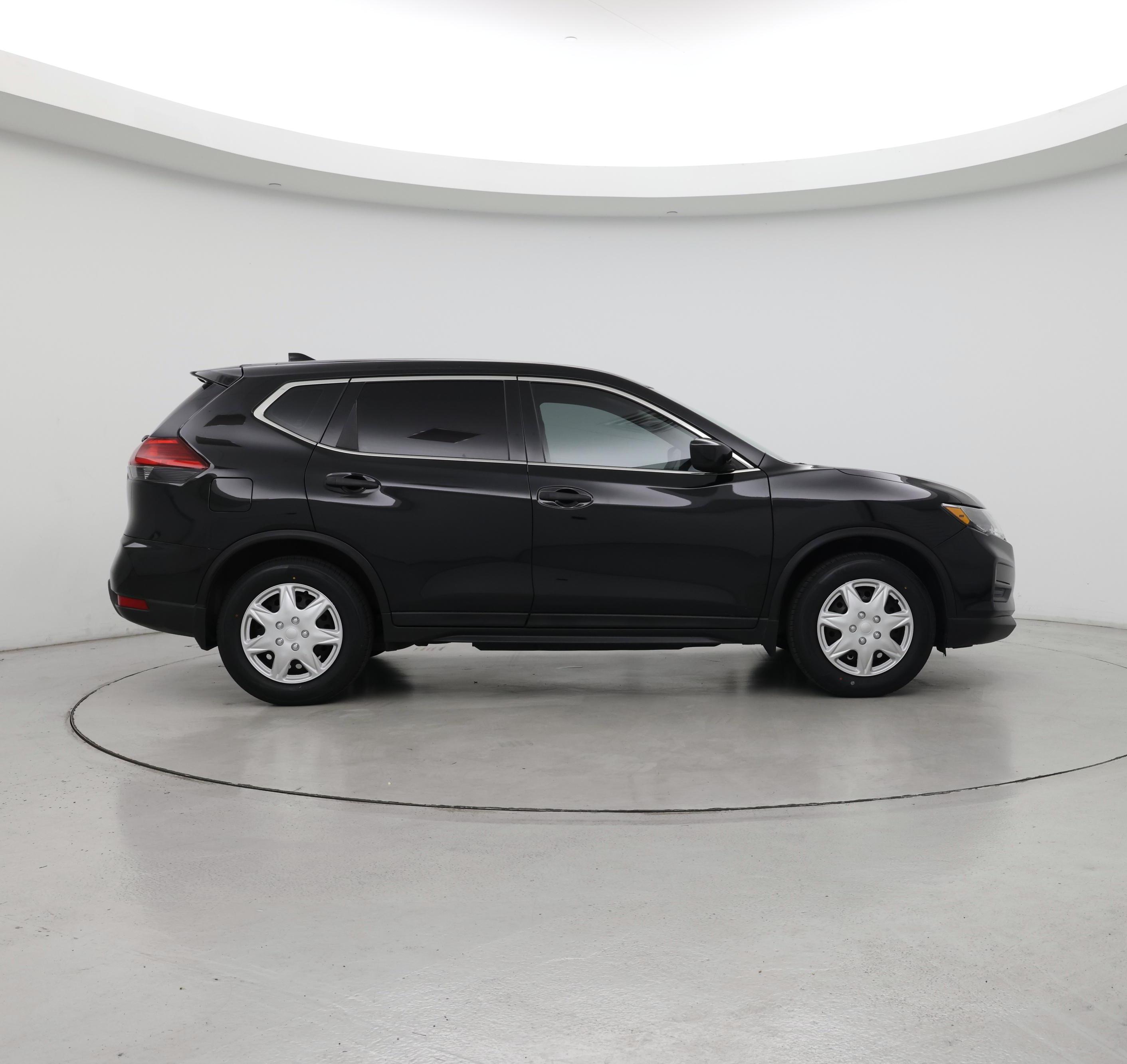 Thumbnail: 2017 Nissan Rogue - 7