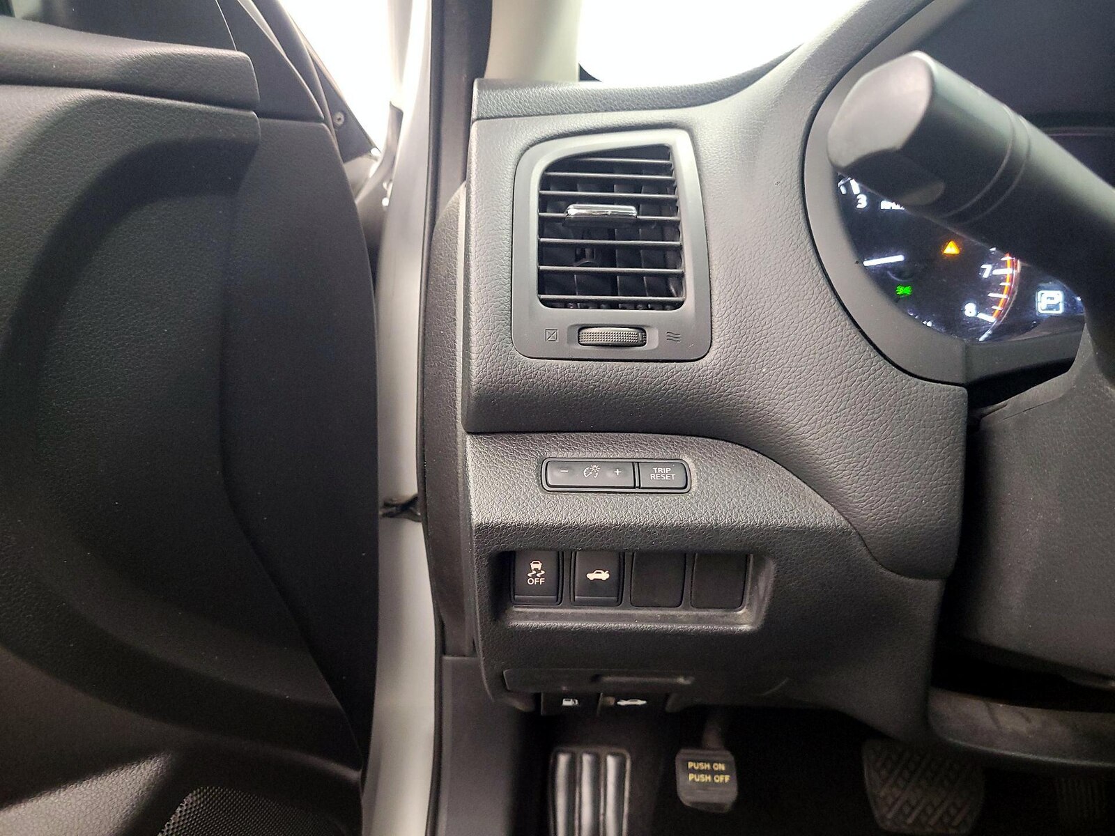 2015 Nissan Altima S - Photo 14