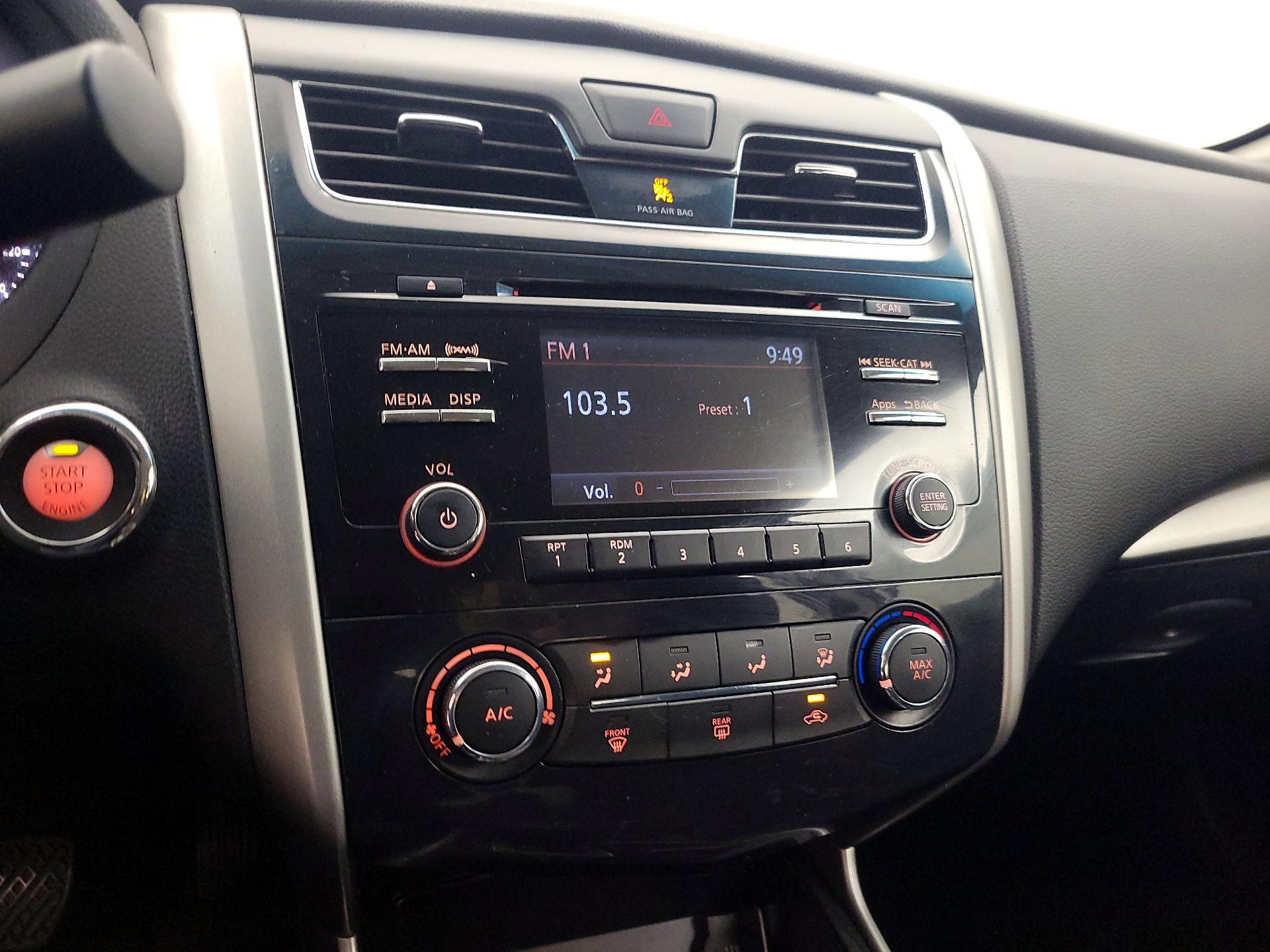 Thumbnail: 2015 Nissan Altima - 15
