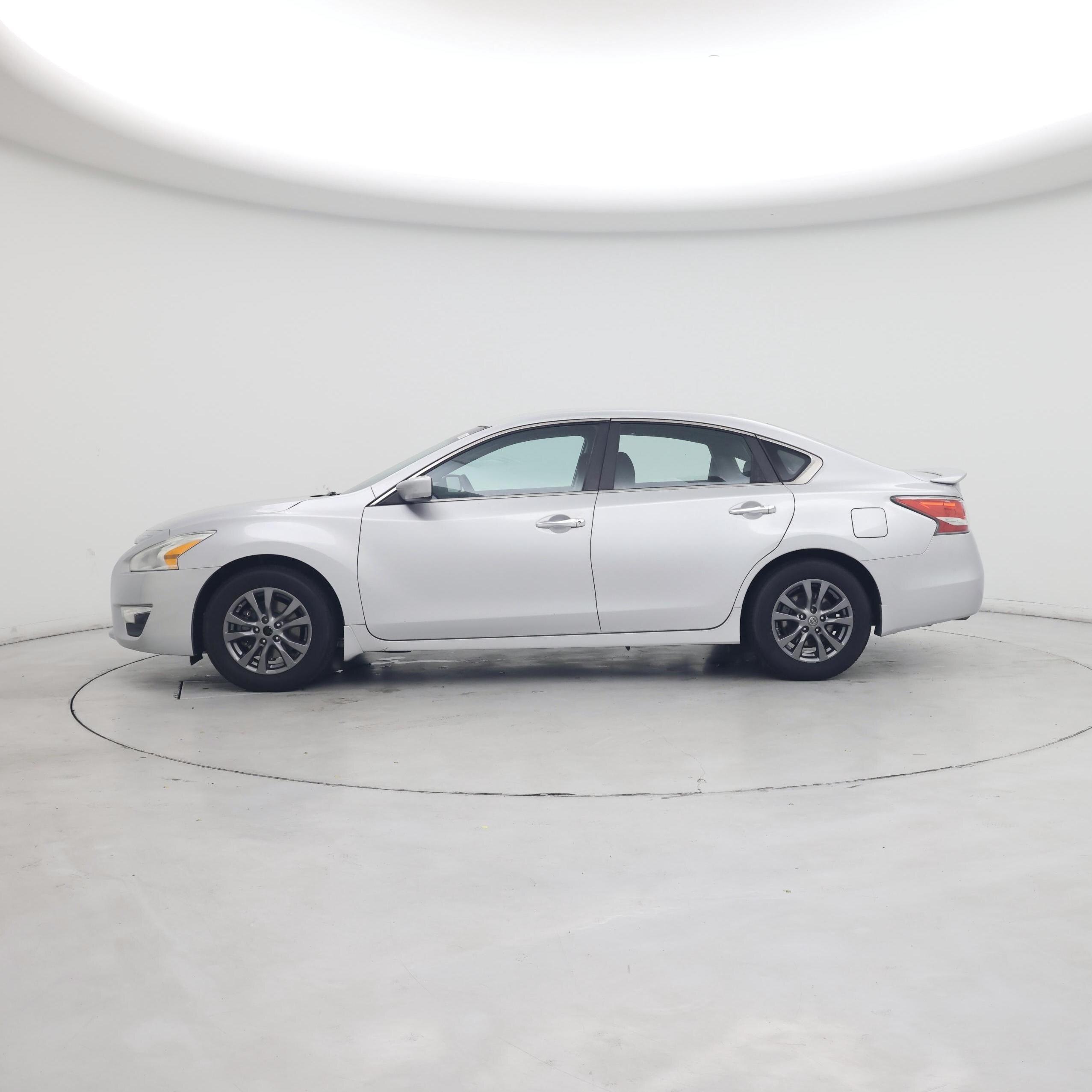 Thumbnail: 2015 Nissan Altima - 3