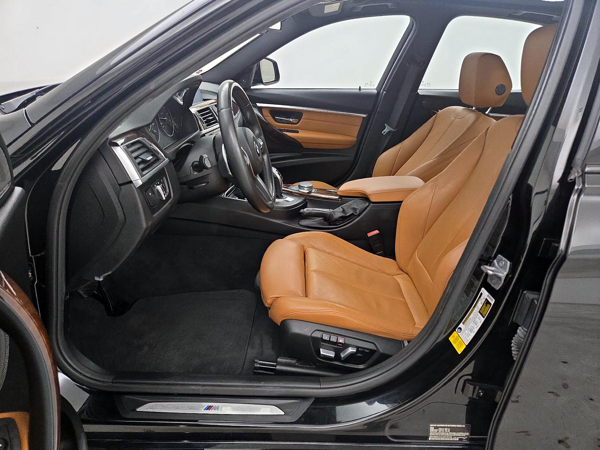 Thumbnail: 2018 BMW 3 Series - 11