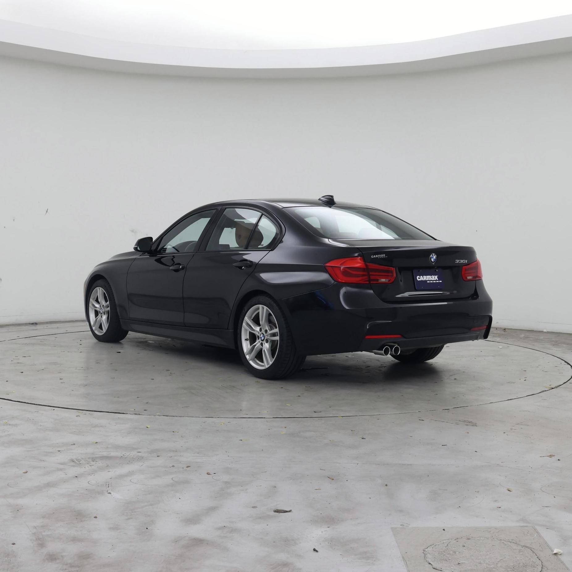 Thumbnail: 2018 BMW 3 Series - 2