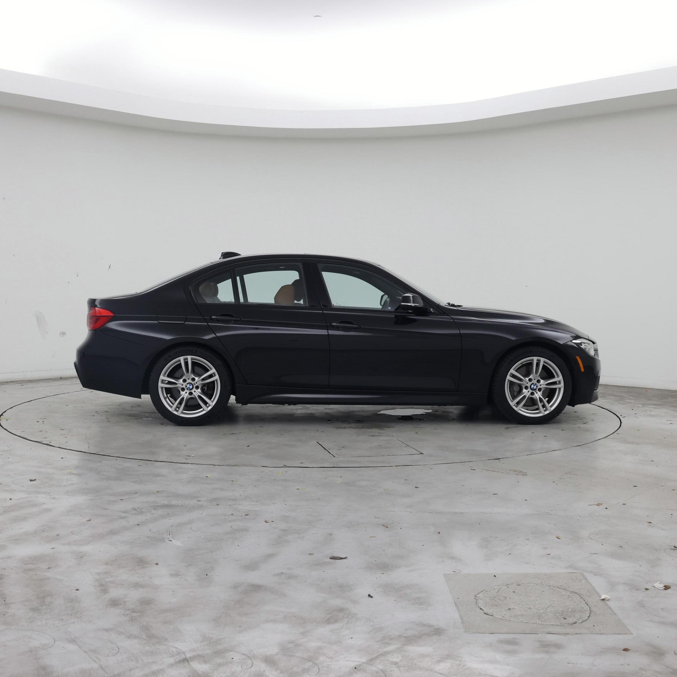 Thumbnail: 2018 BMW 3 Series - 7