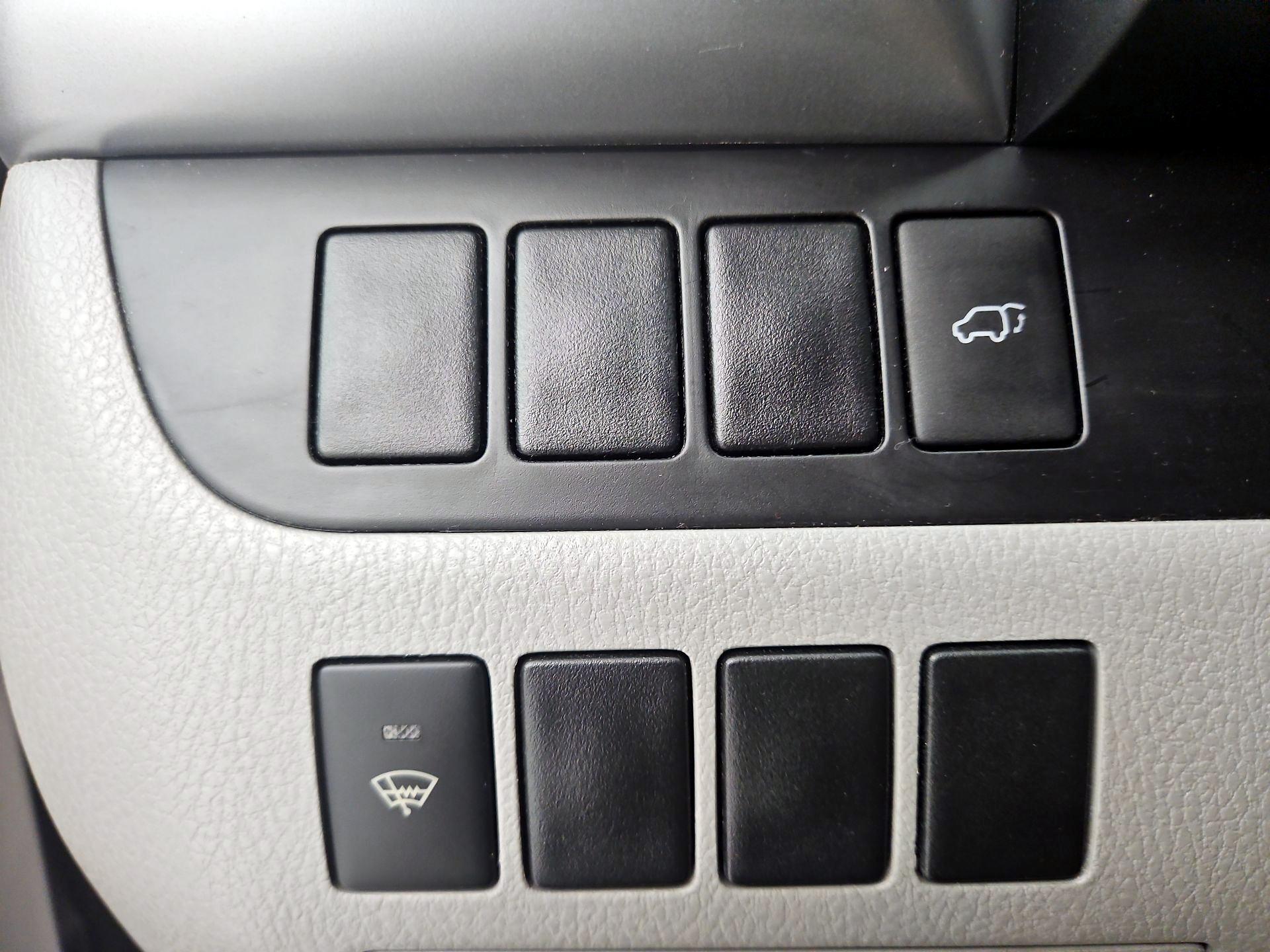 Thumbnail: 2015 Toyota Highlander - 13