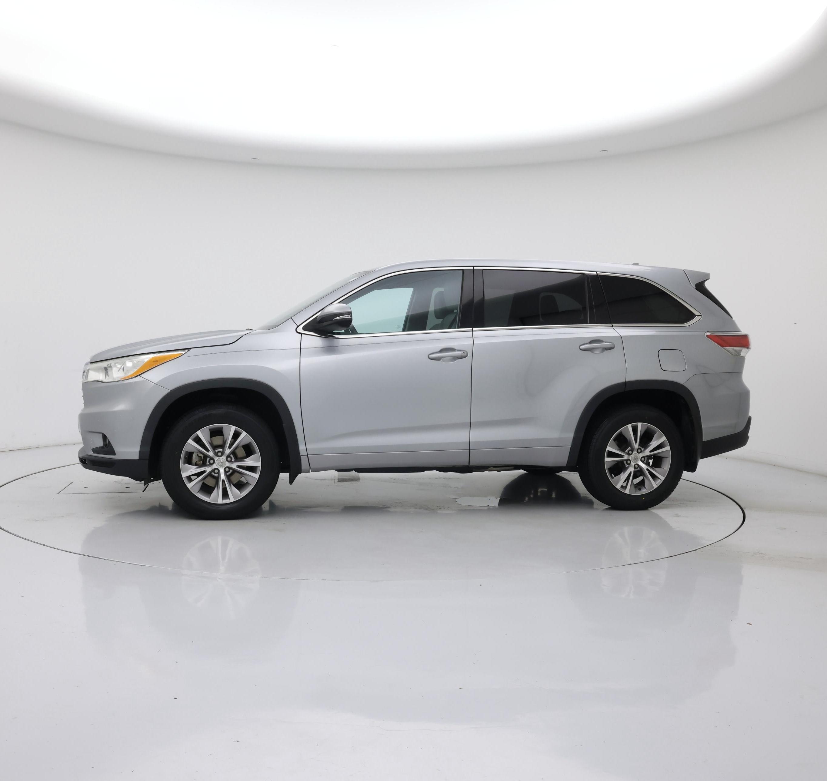 Thumbnail: 2015 Toyota Highlander - 3
