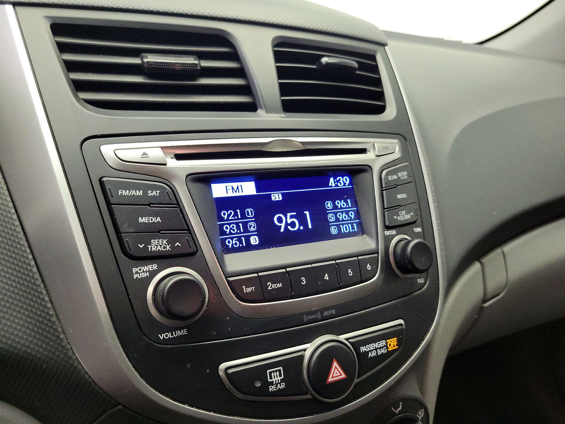 Thumbnail: 2016 Hyundai Accent - 14