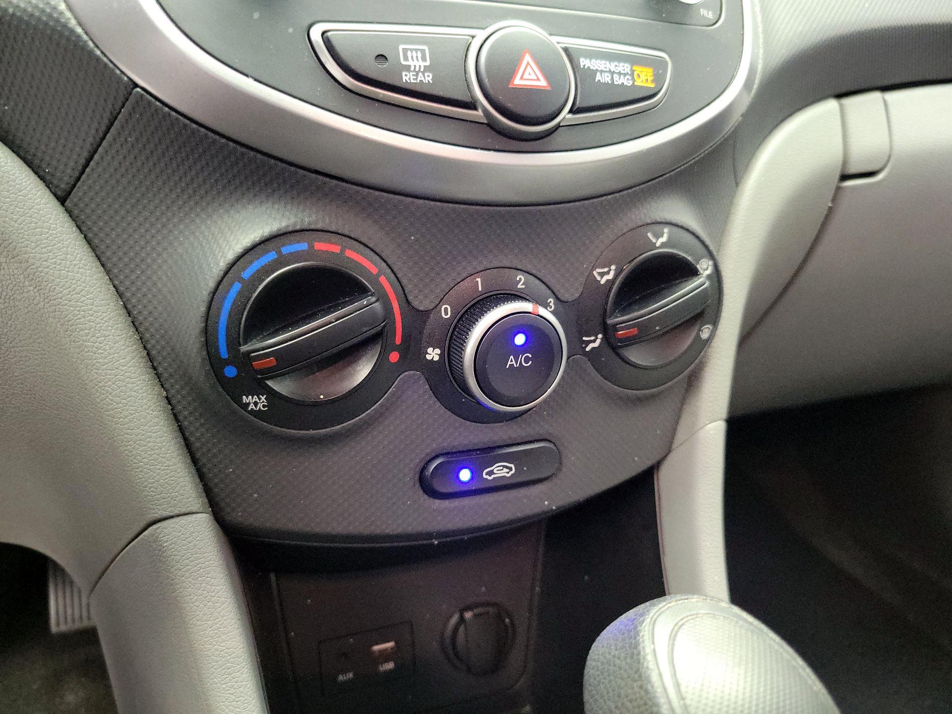 Thumbnail: 2016 Hyundai Accent - 15