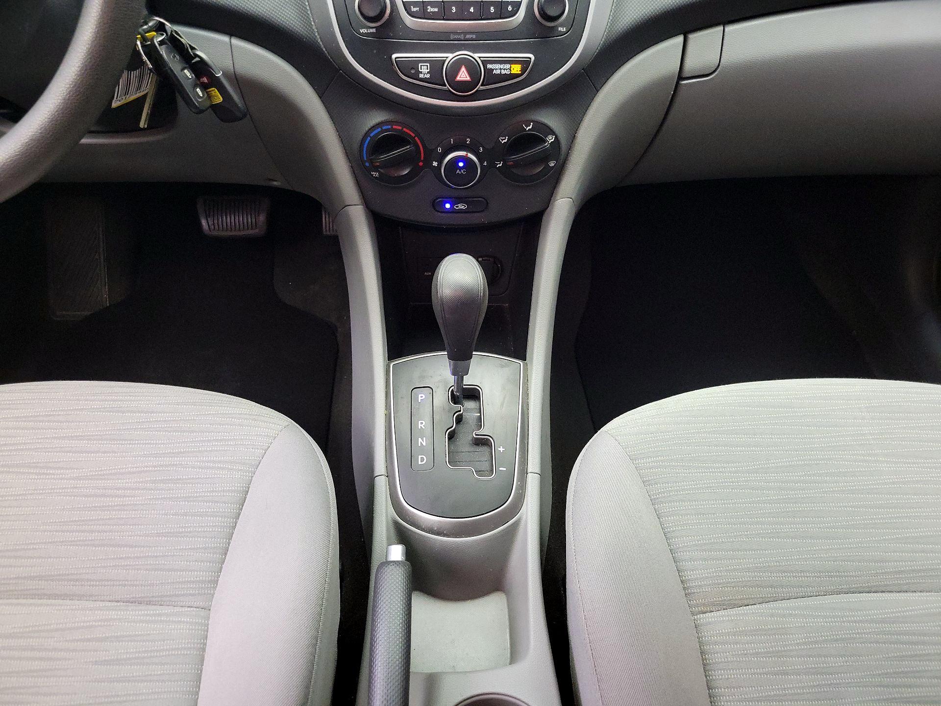 Thumbnail: 2016 Hyundai Accent - 16