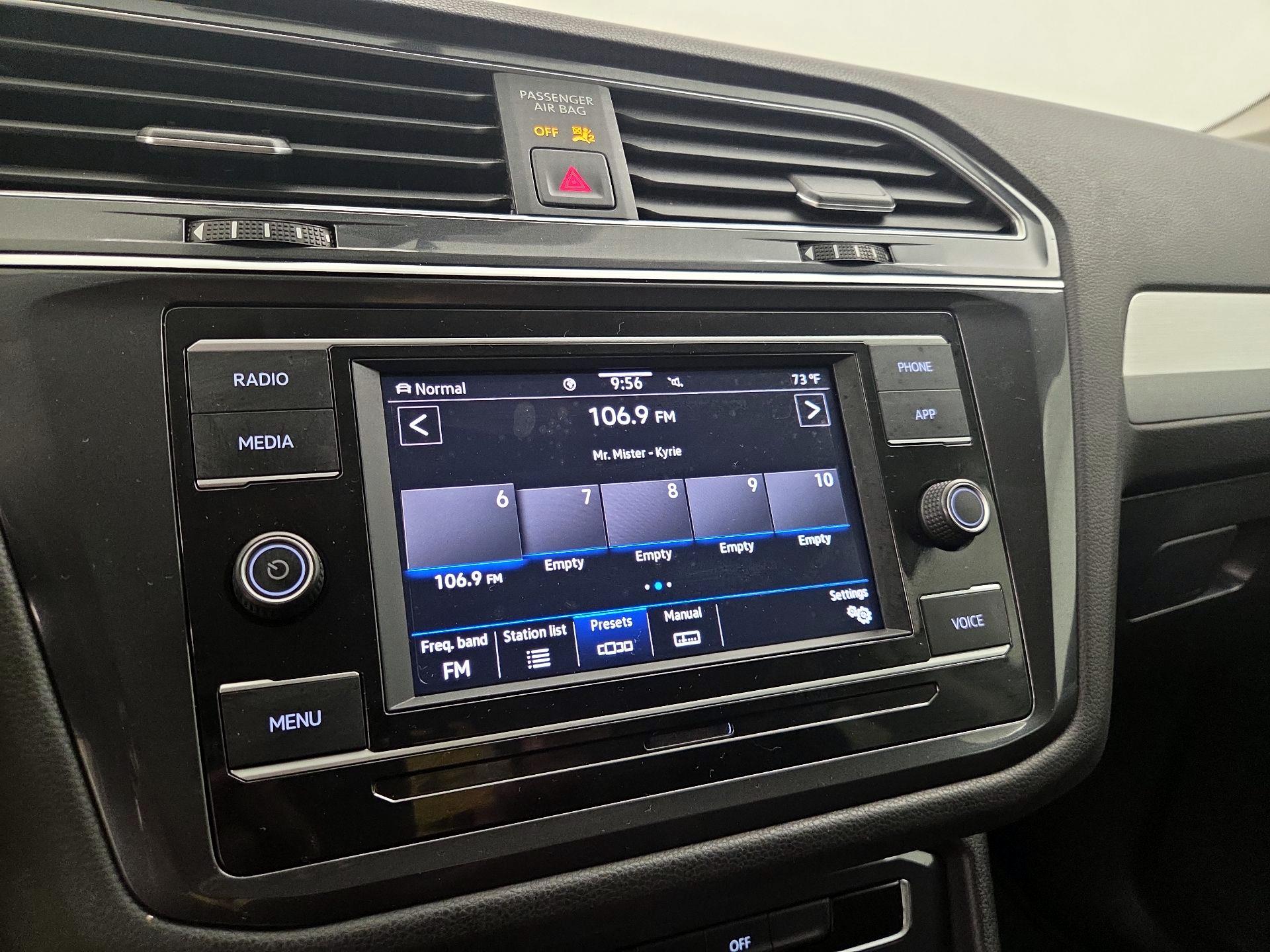 Thumbnail: 2021 Volkswagen Tiguan - 14