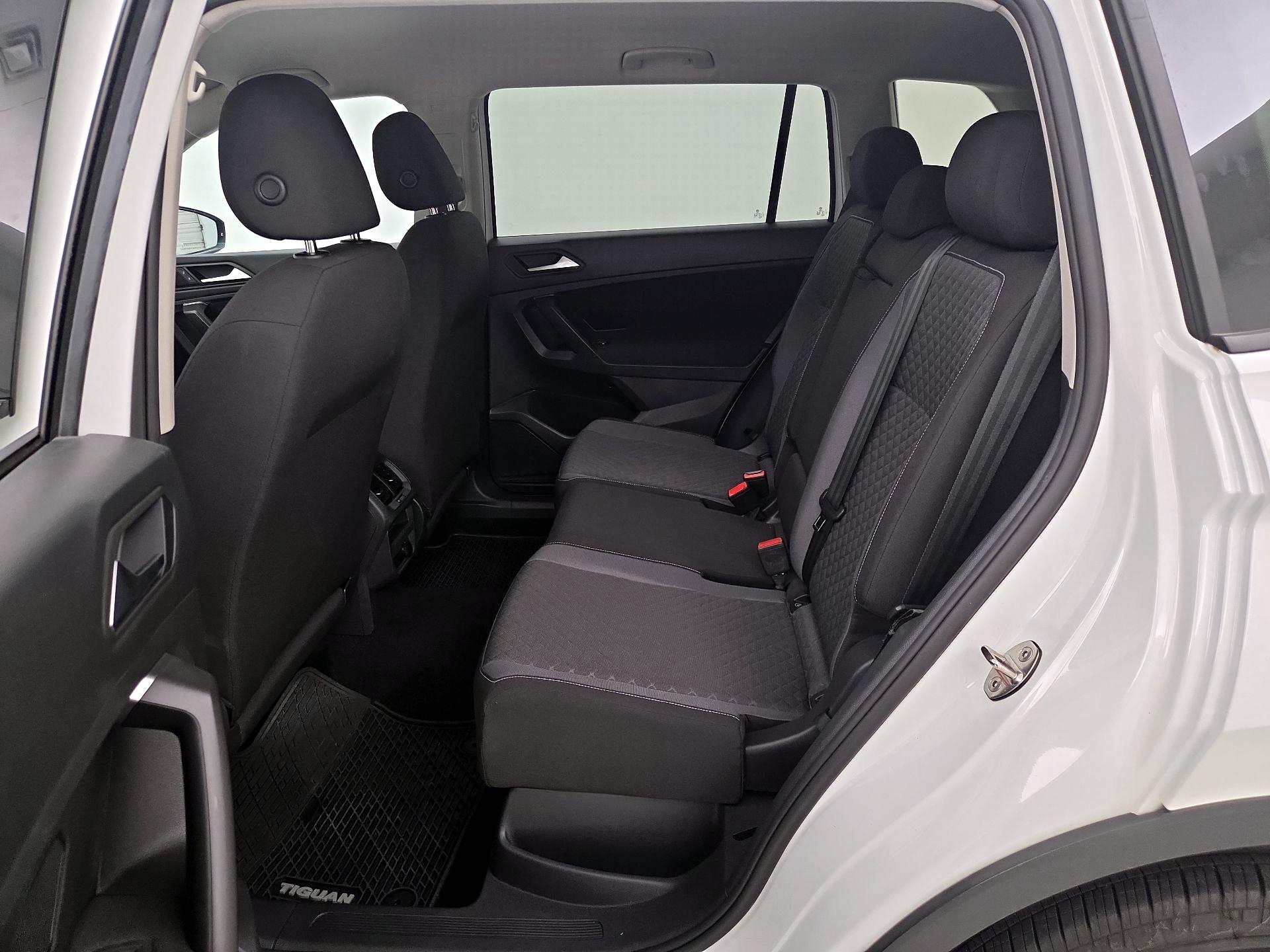 Thumbnail: 2021 Volkswagen Tiguan - 18
