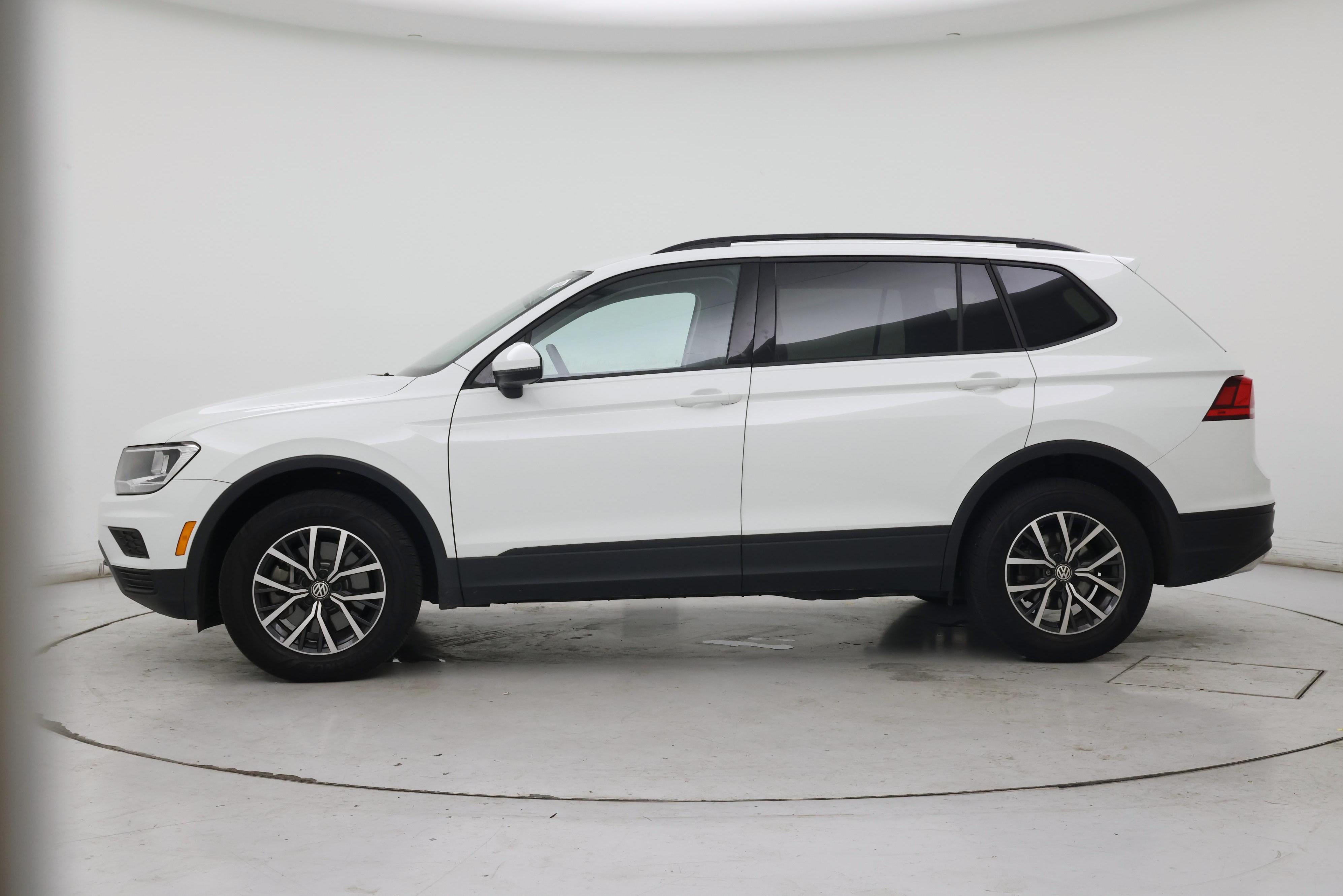 Thumbnail: 2021 Volkswagen Tiguan - 3