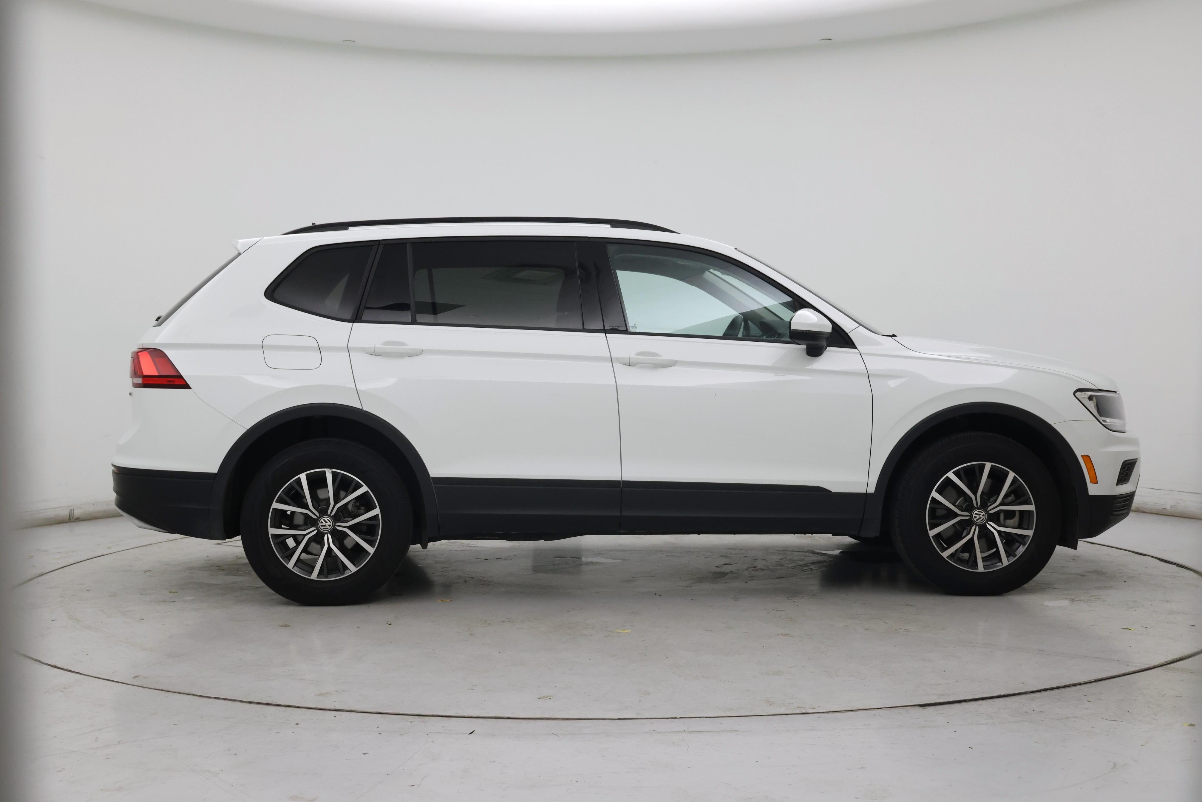 Thumbnail: 2021 Volkswagen Tiguan - 7
