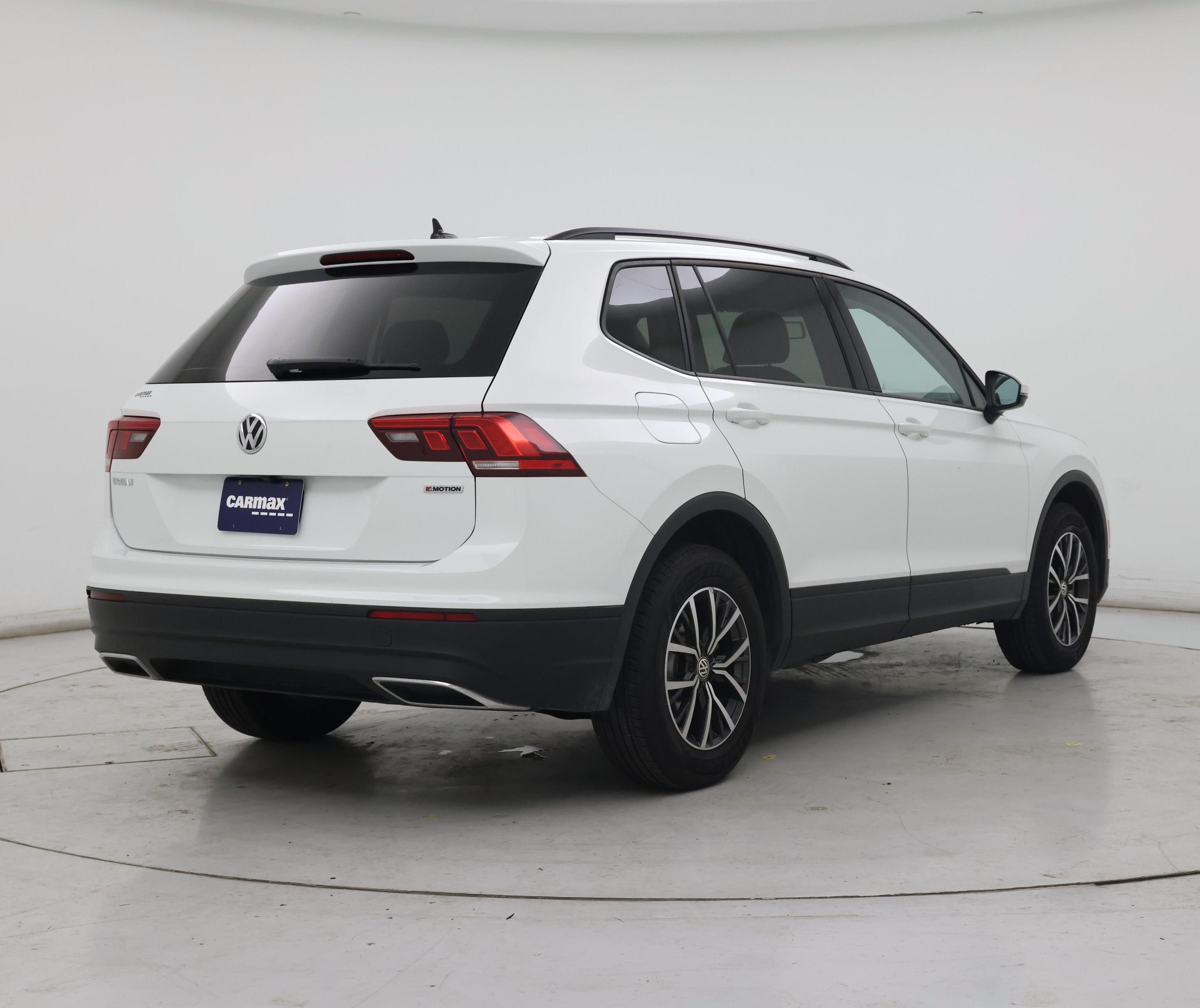 Thumbnail: 2021 Volkswagen Tiguan - 8