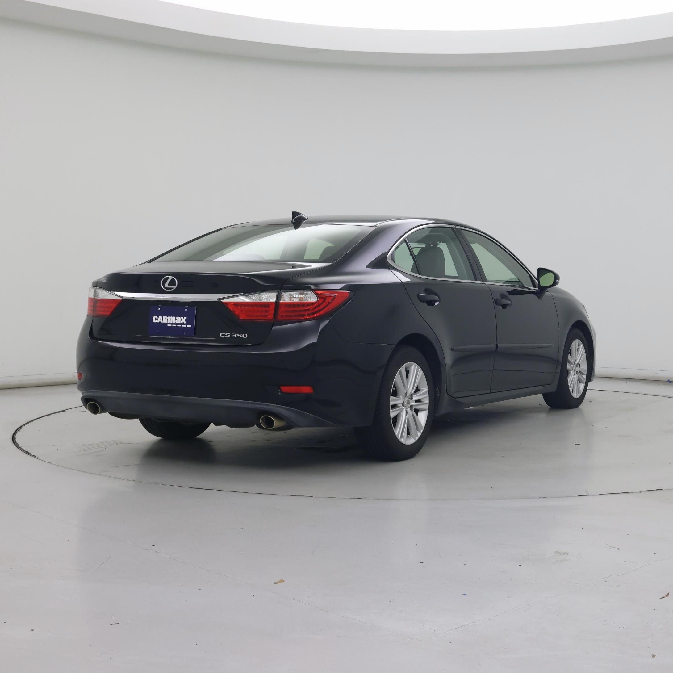 Thumbnail: 2015 Lexus ES - 8