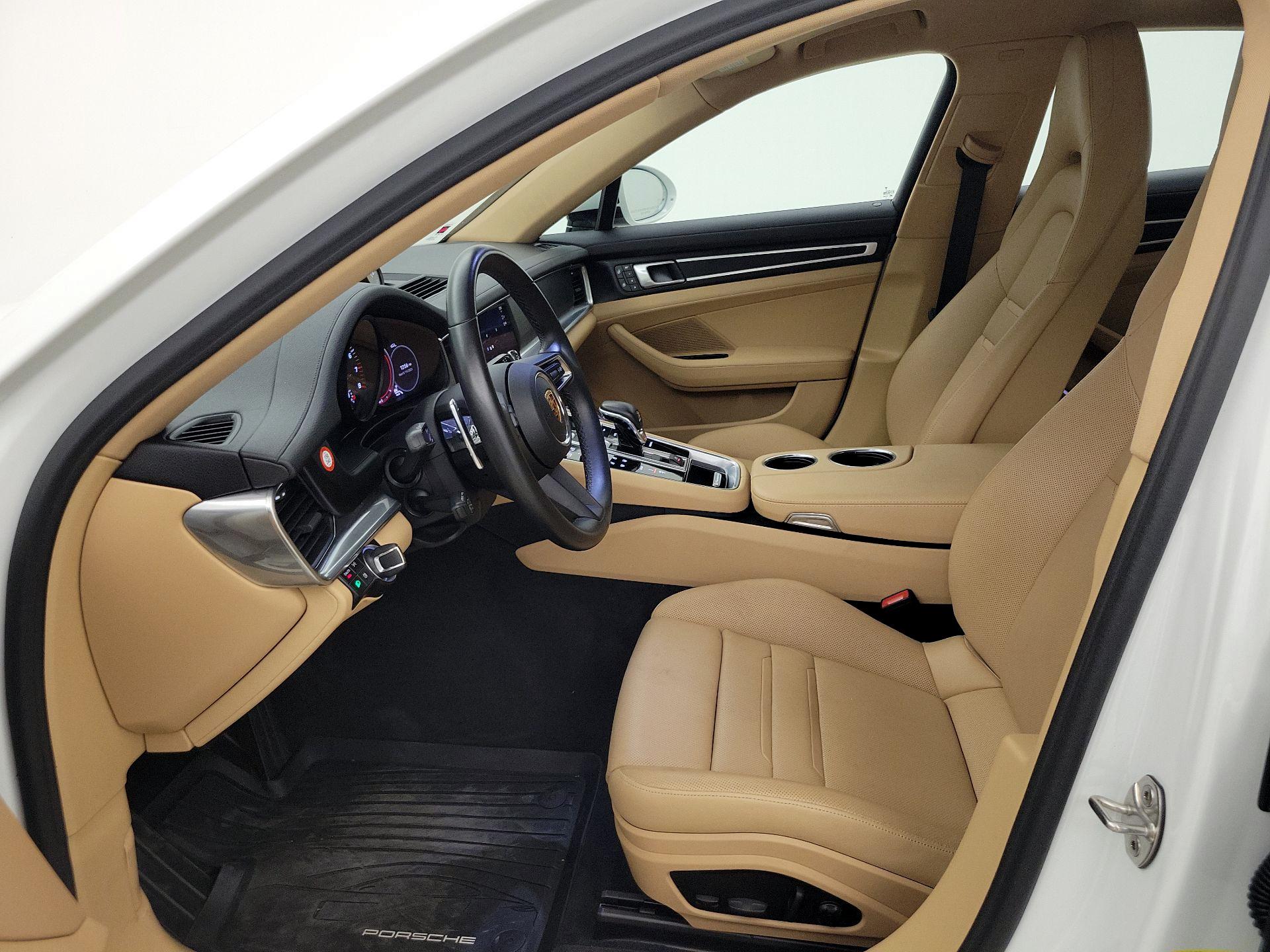 Thumbnail: 2023 Porsche Panamera - 11