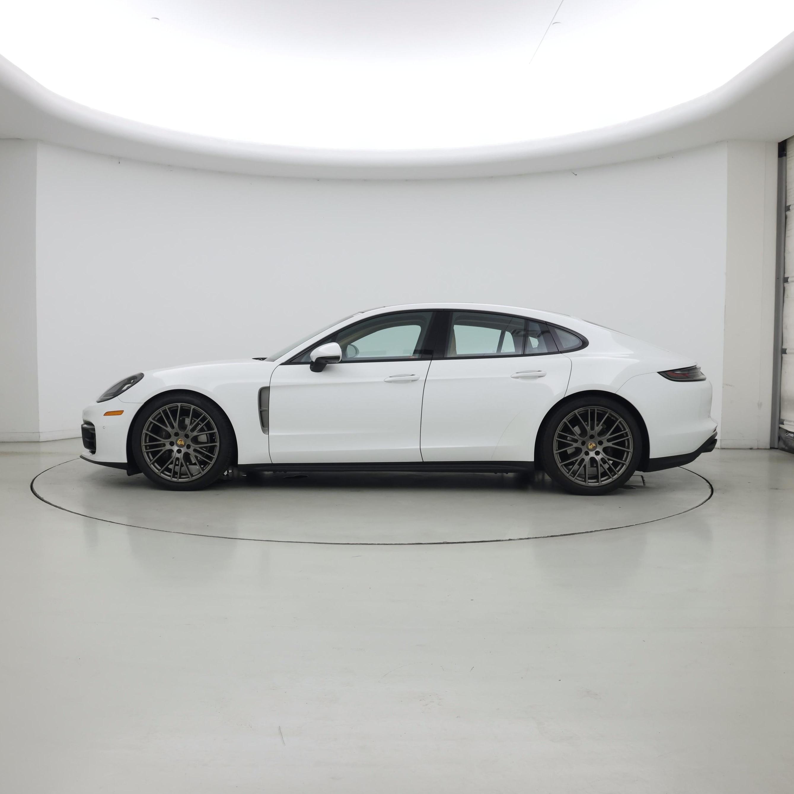 Thumbnail: 2023 Porsche Panamera - 3
