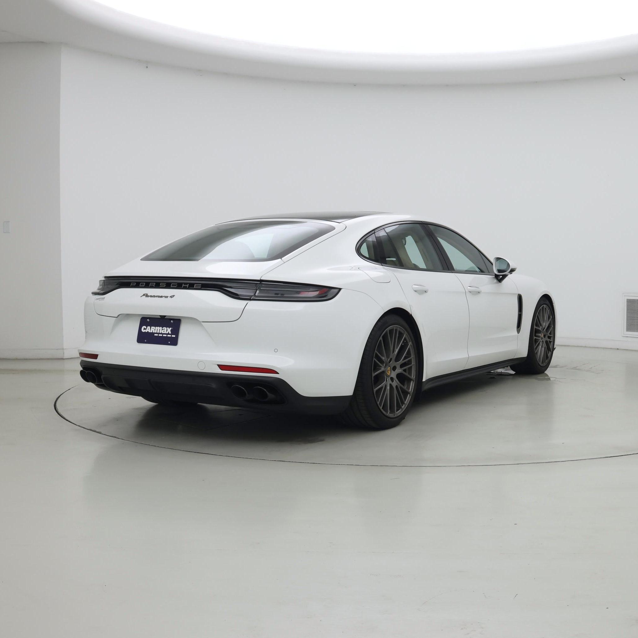 Thumbnail: 2023 Porsche Panamera - 8