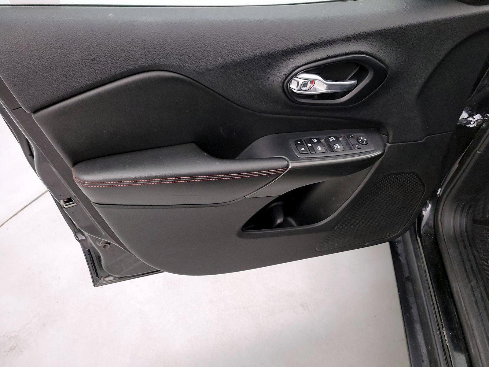 2021 Jeep Cherokee Trailhawk - Photo 13