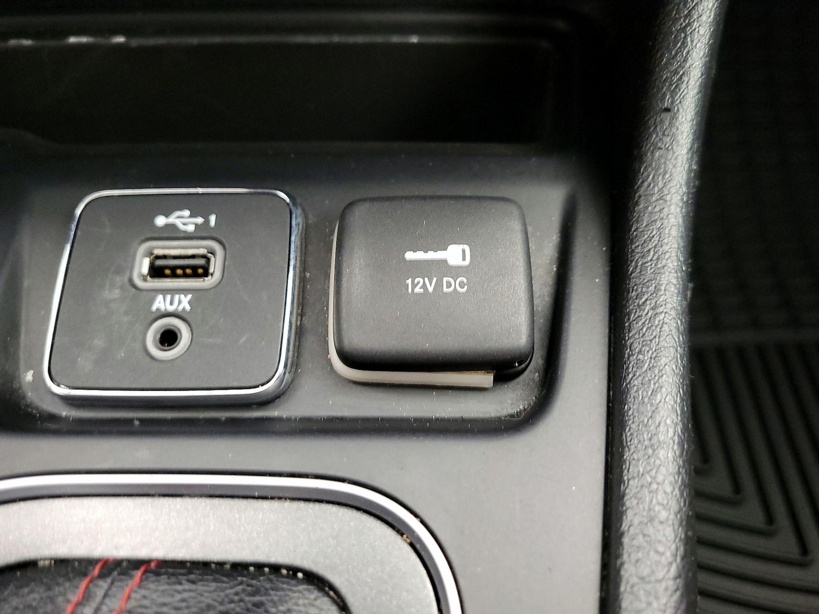 2021 Jeep Cherokee Trailhawk - Photo 19
